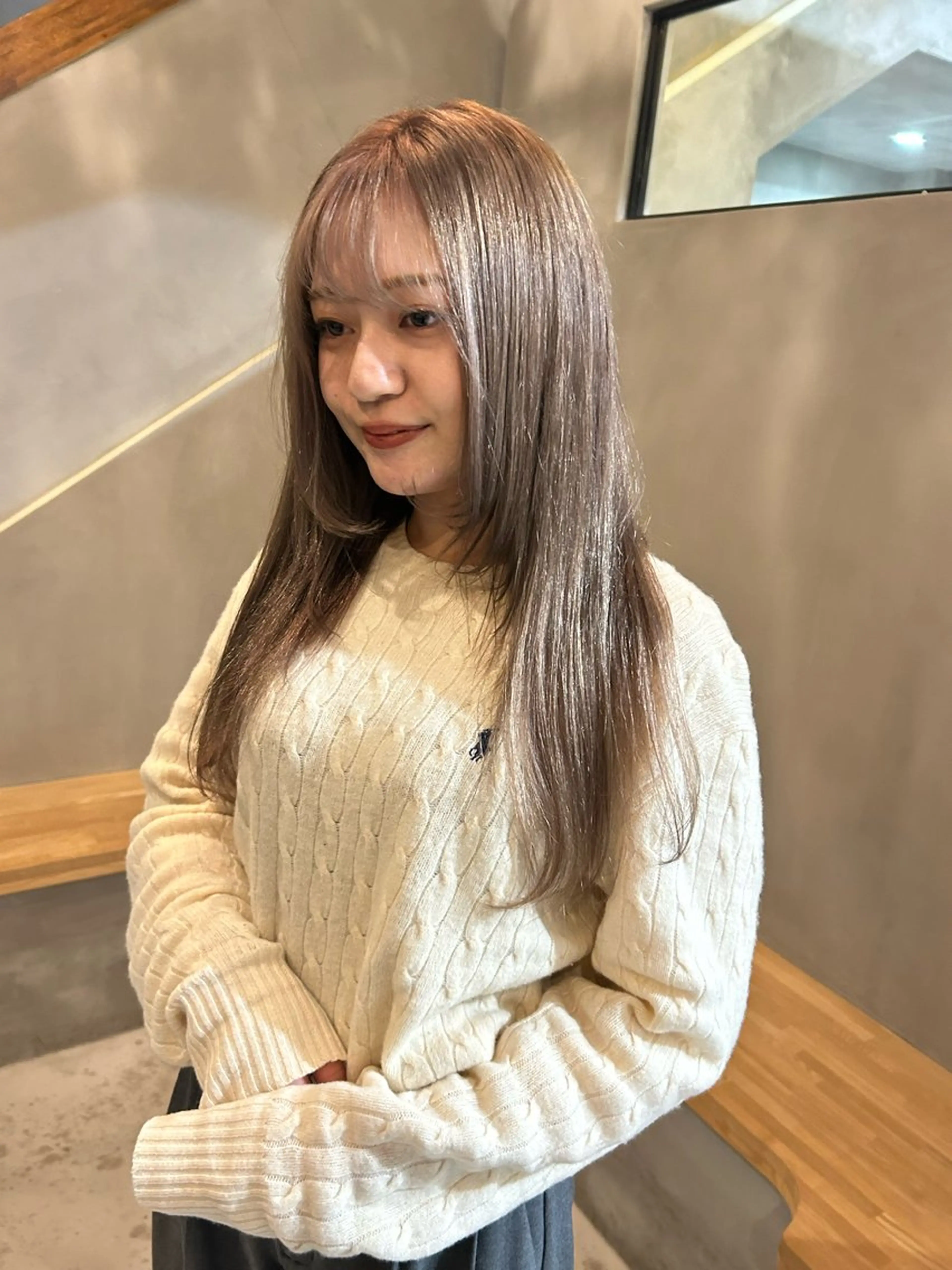カラー ハイトーンカラー Piu-所属・古澤 芽依のヘアスタイル