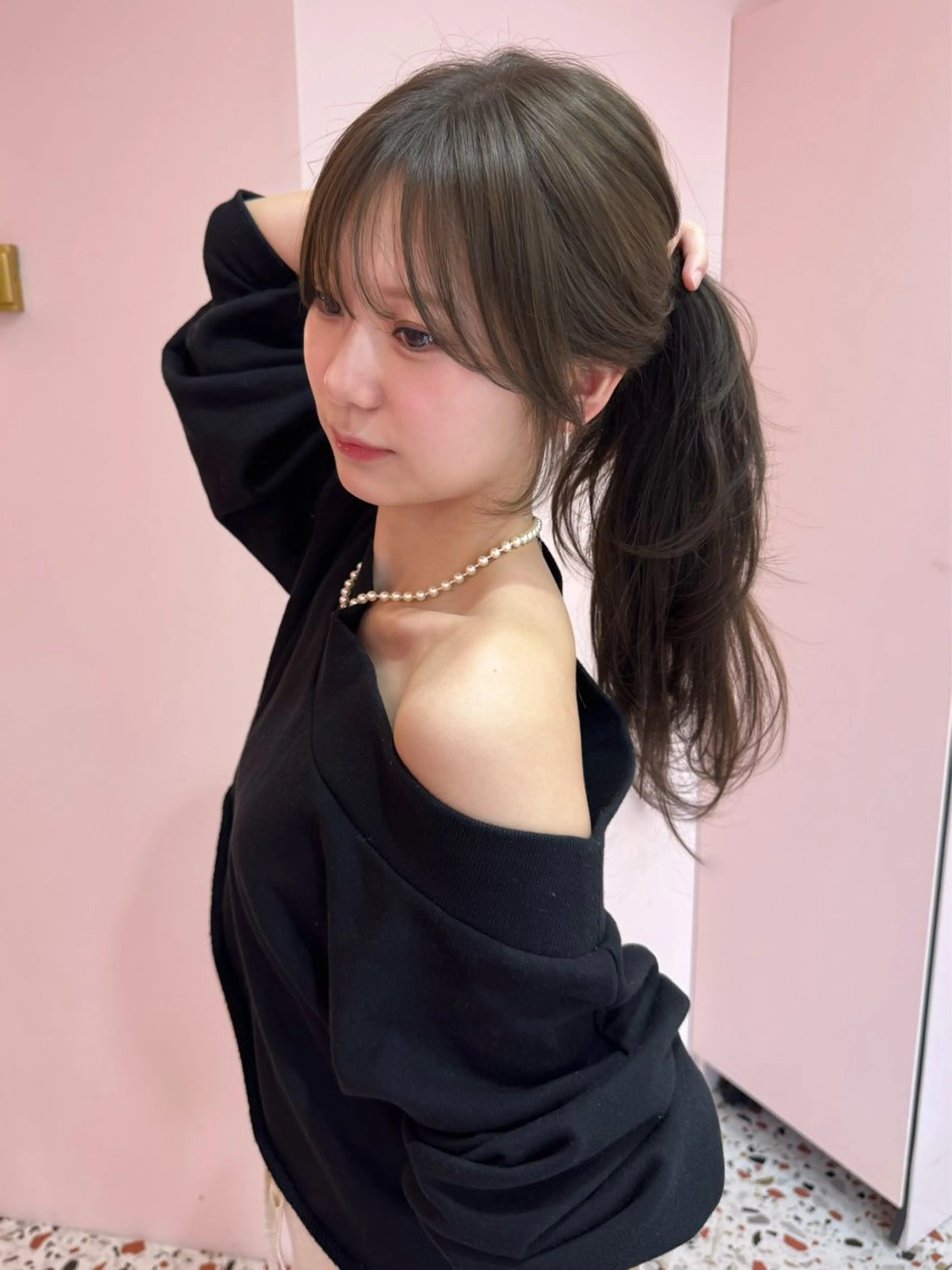 ロング ラベンダーベージュ 顔まわりレイヤー 顔周りカット 韓国風ヘア レイヤーカット カット ヘアカラー トリートメント 顔周り/透明感カラー REINA𓍯のヘアスタイル