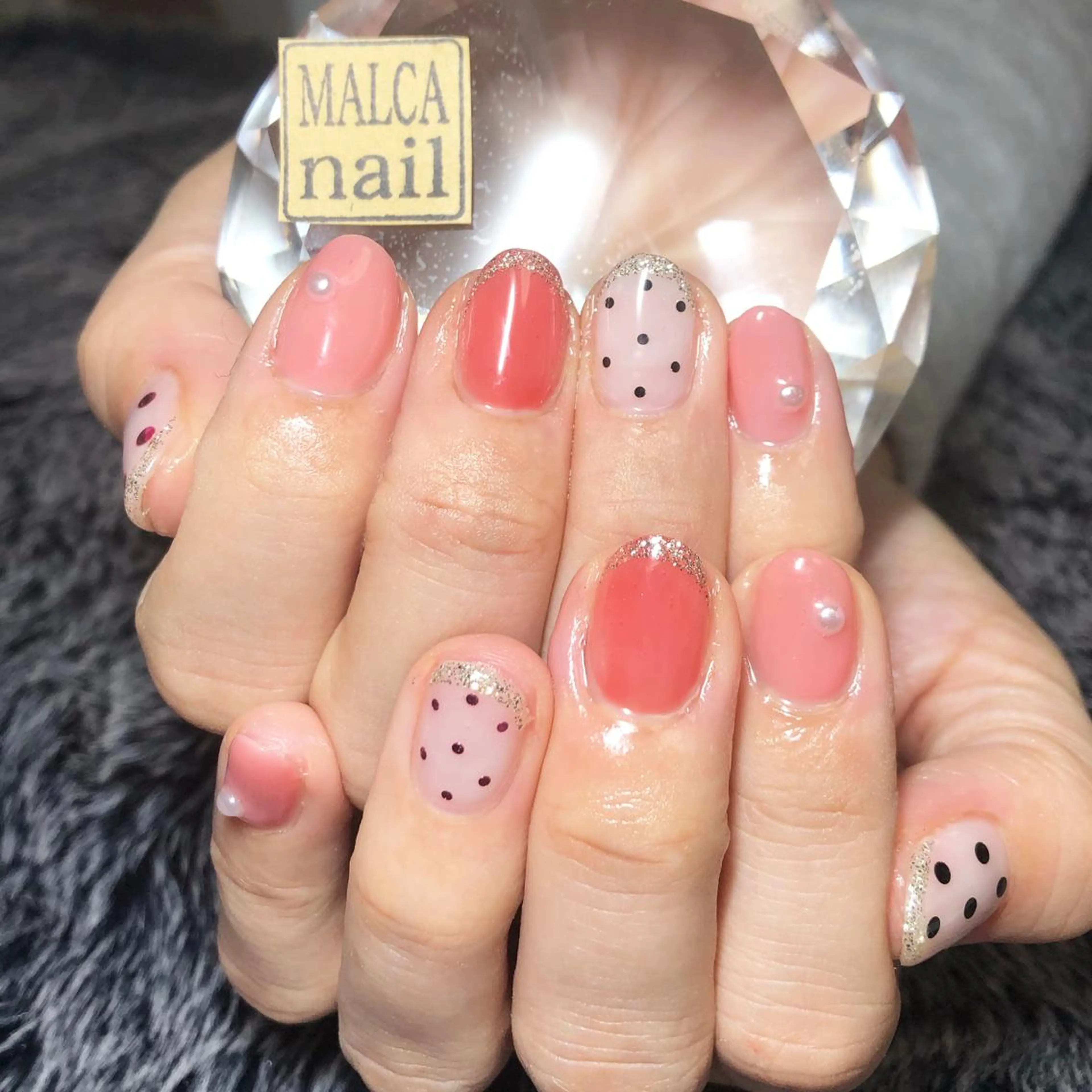 ミディアム カラー パーマ ヘアアレンジ キッズ ネイル マツエク・マツパ ハンドネイル 荒木 莉奈のネイルデザイン