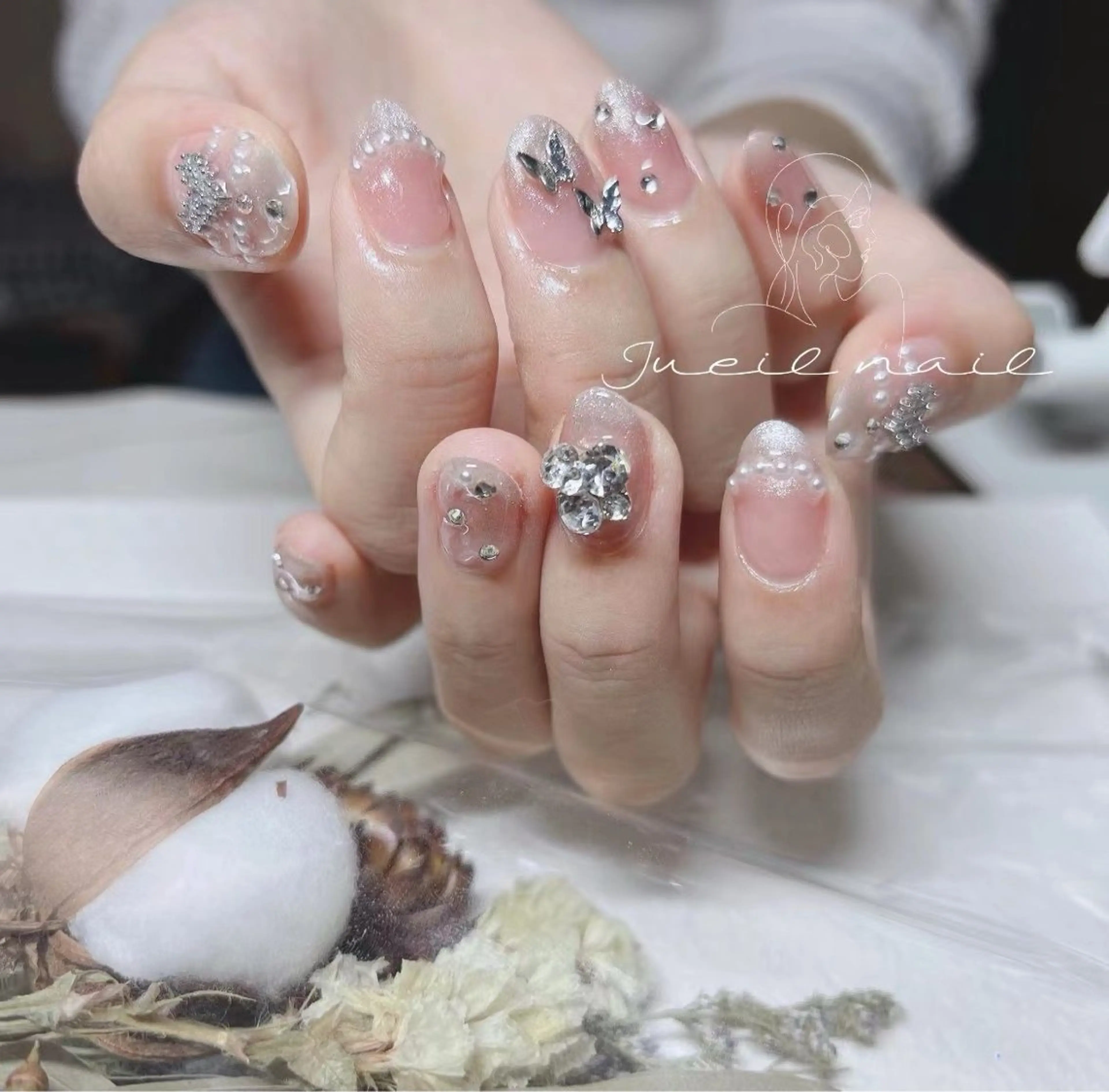 ネイル ハンドネイル KURE ISAKIのネイルデザイン
