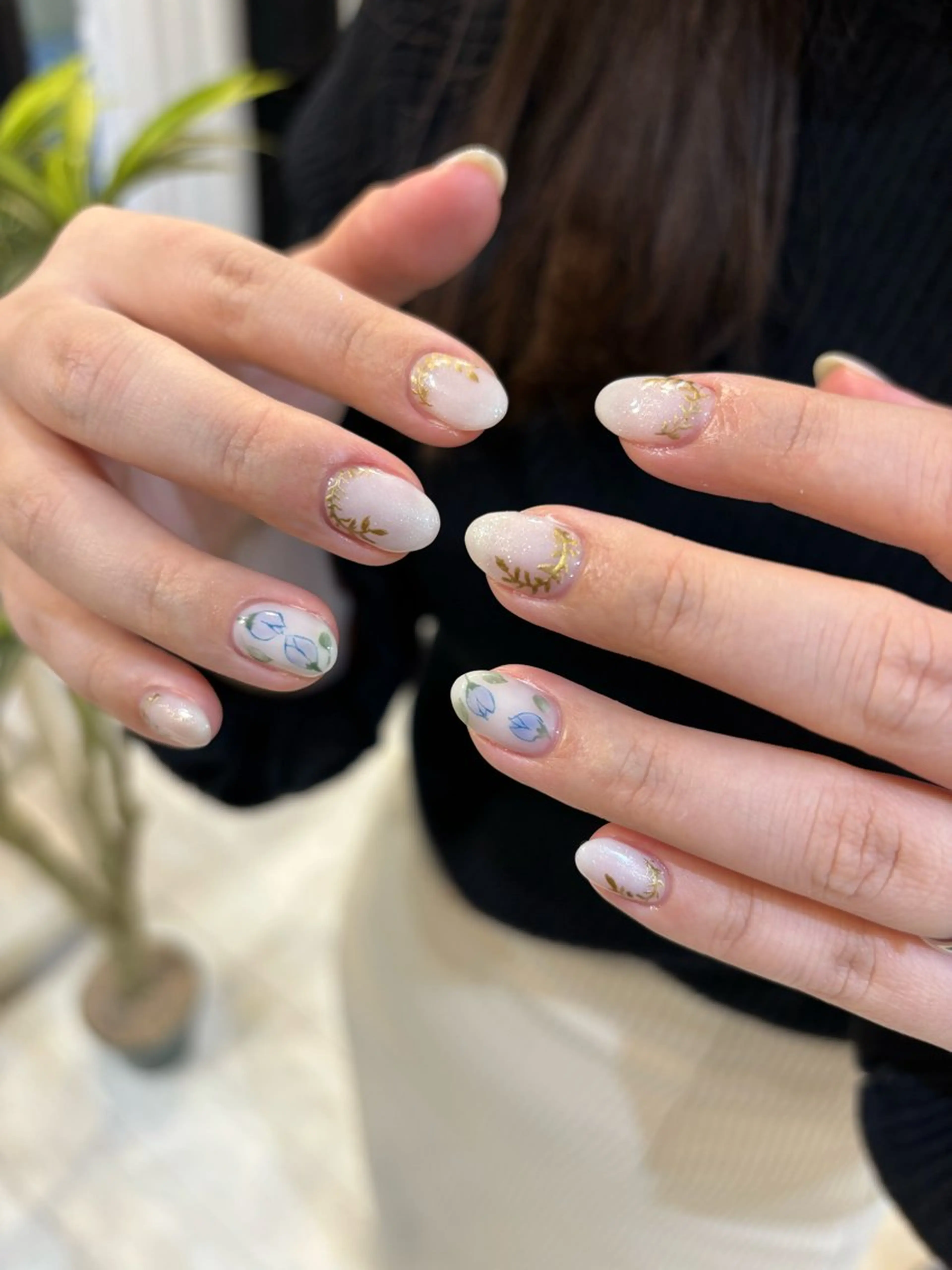 ネイル ブルー フラワーネイル ジェルネイル キラキラネイル マグネットネイル 🌸ロコラッシュ 恵比寿🌸のネイルデザイン