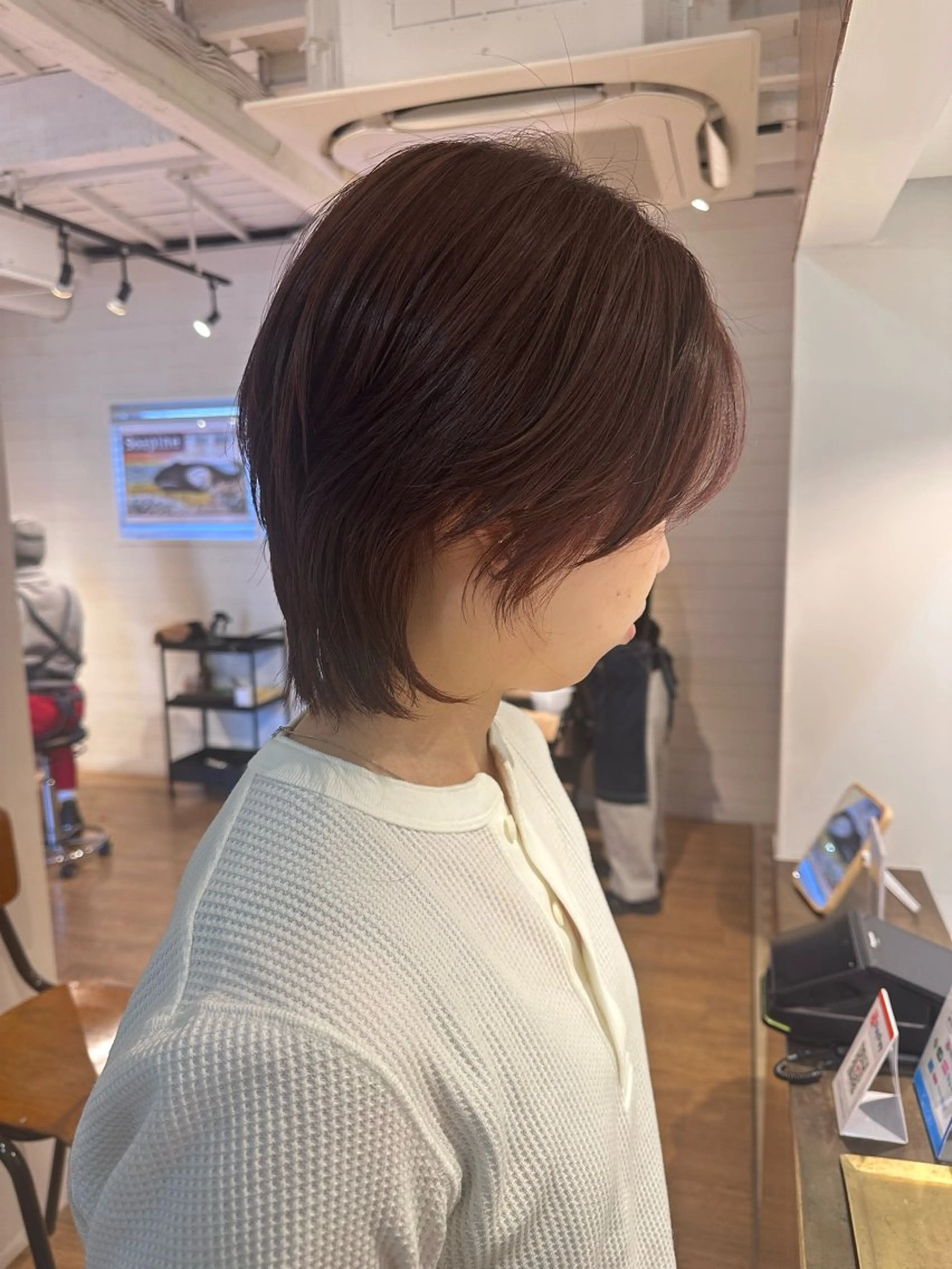 ショート カラー ブリーチ カシス ダブルカラー ブリーチなしカラー カット ヘアカラー トリートメント nanaka/ レイヤーカットのヘアスタイル