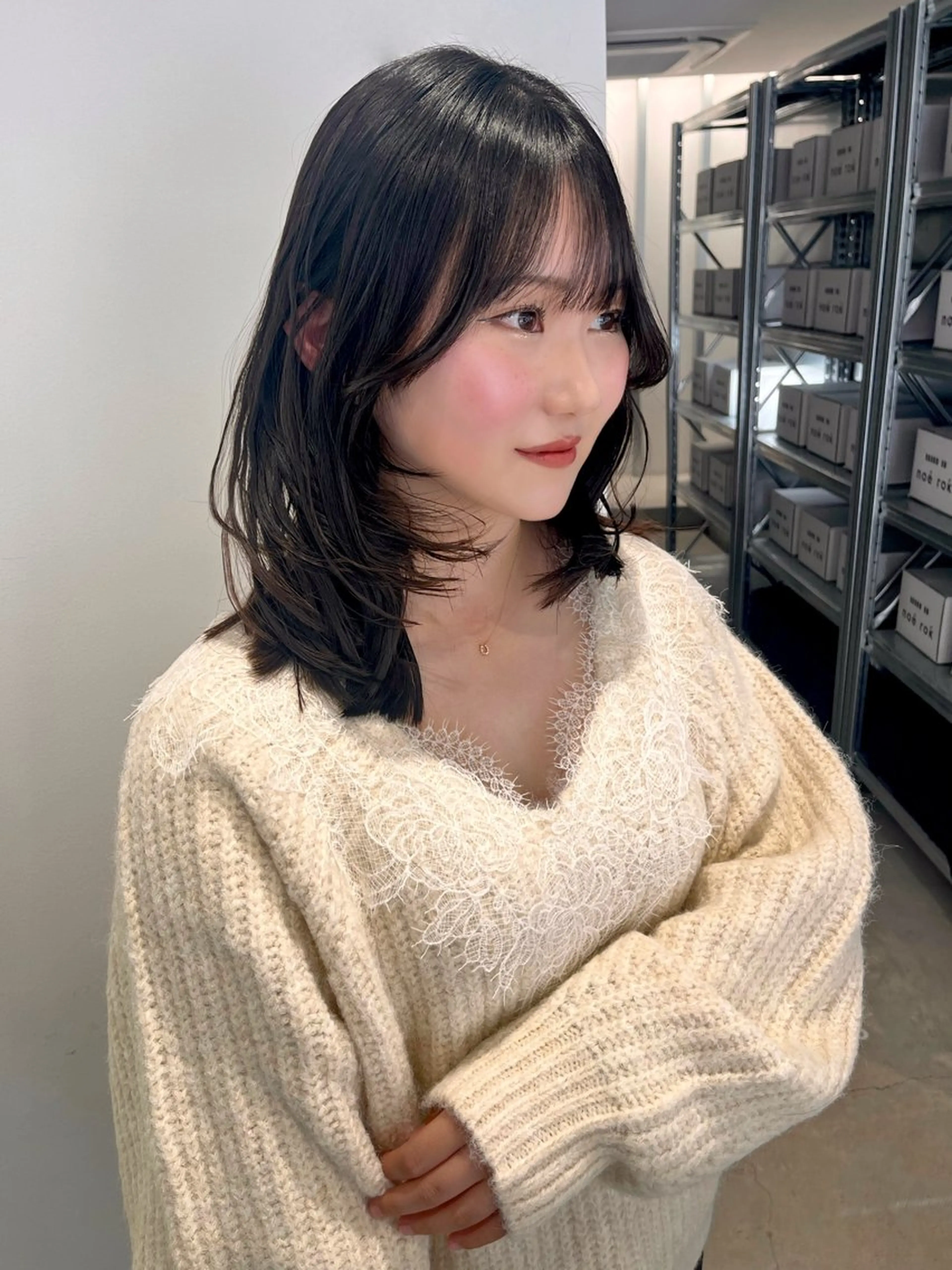 ミディアム カット nanase / レイヤーカットのヘアスタイル