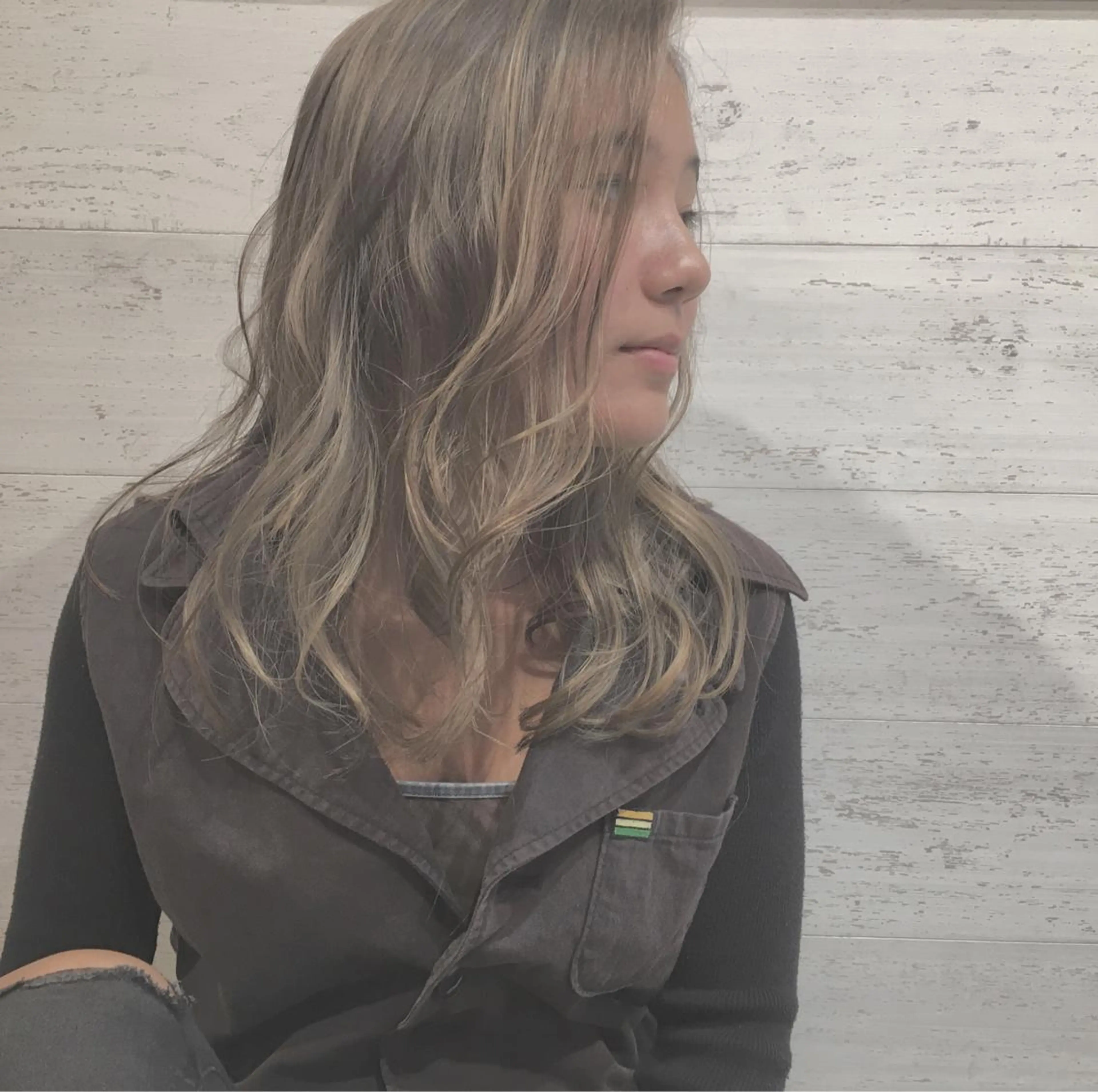 セミロング カラー 🌸ハイトーン 新田　廉 🌸のヘアスタイル