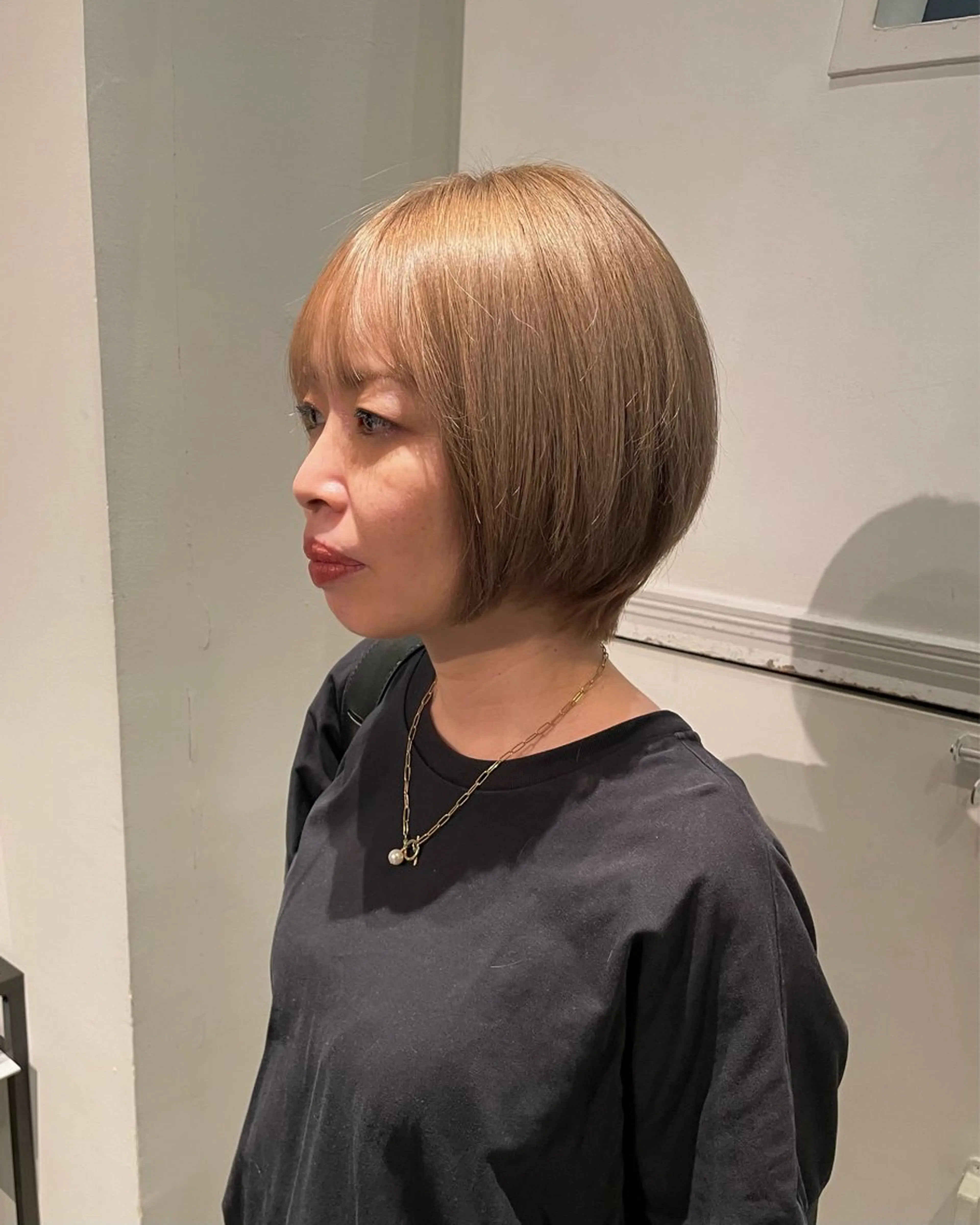 ショート カラー 向坂 亜美のヘアスタイル