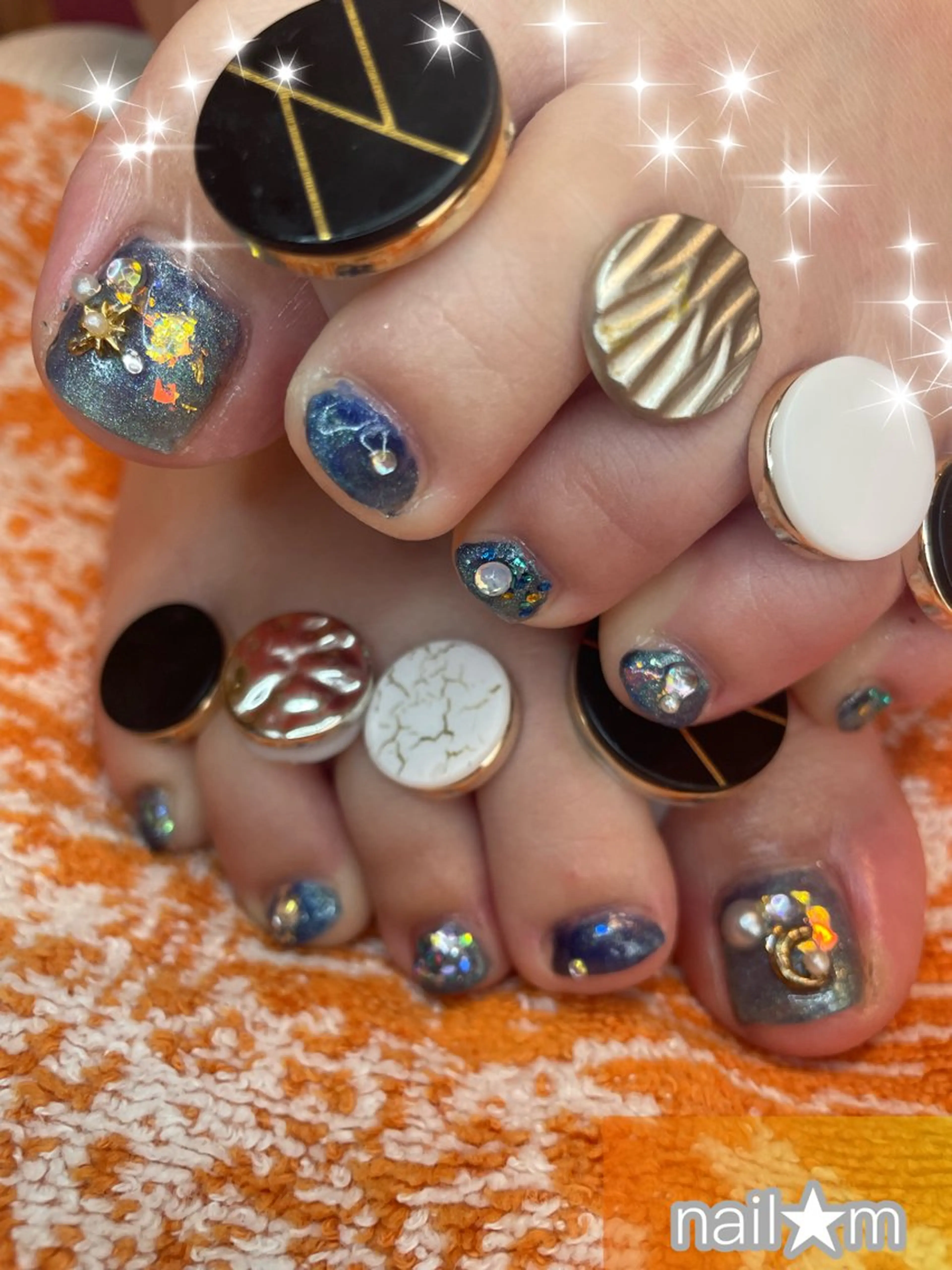 ネイル オーロラネイル ブルー フットネイル ホログラムネイル マグネットネイル NAIL★M 真紀のネイルデザイン