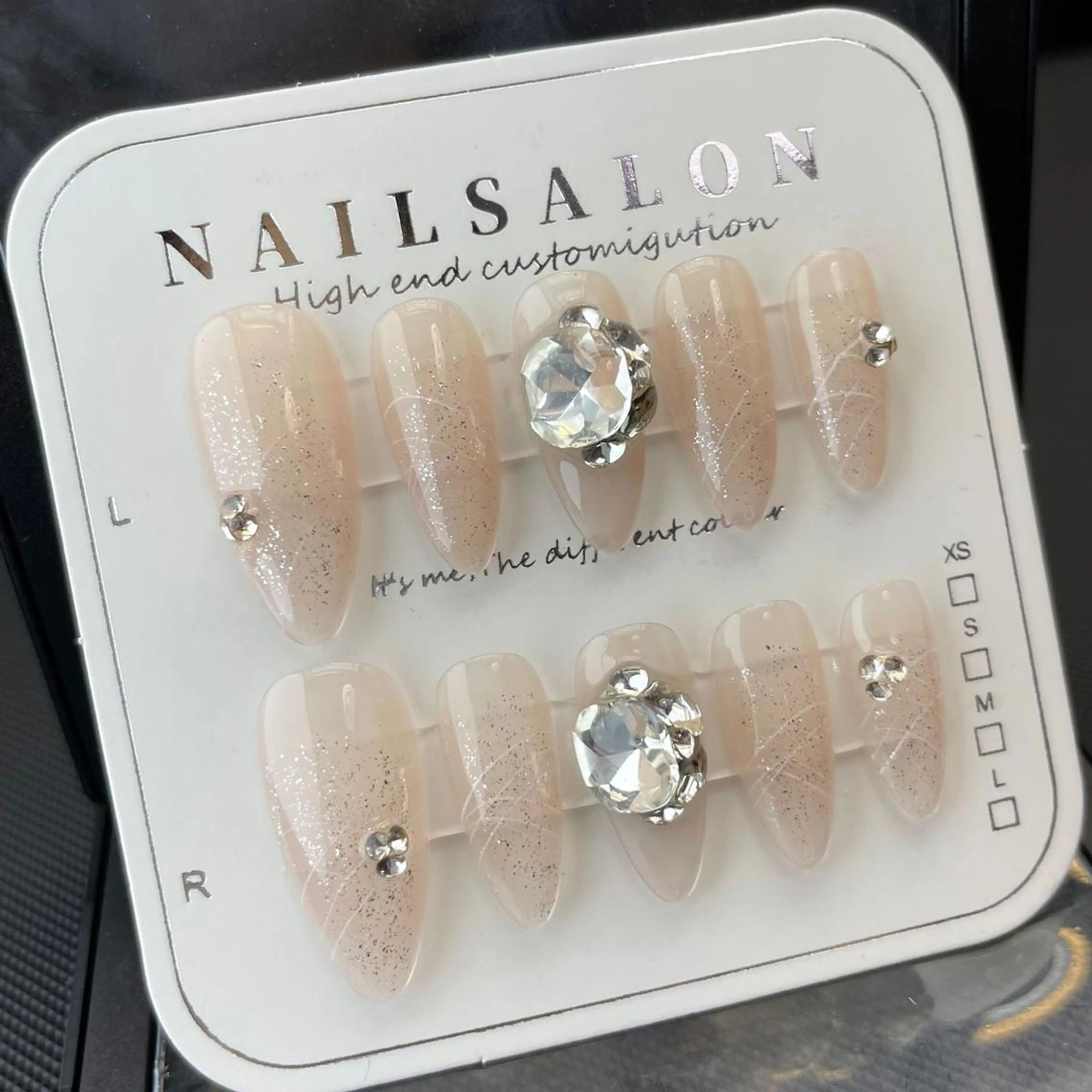 ネイル ジェルネイル ネイルチップ SALLY 🌙のネイルデザイン