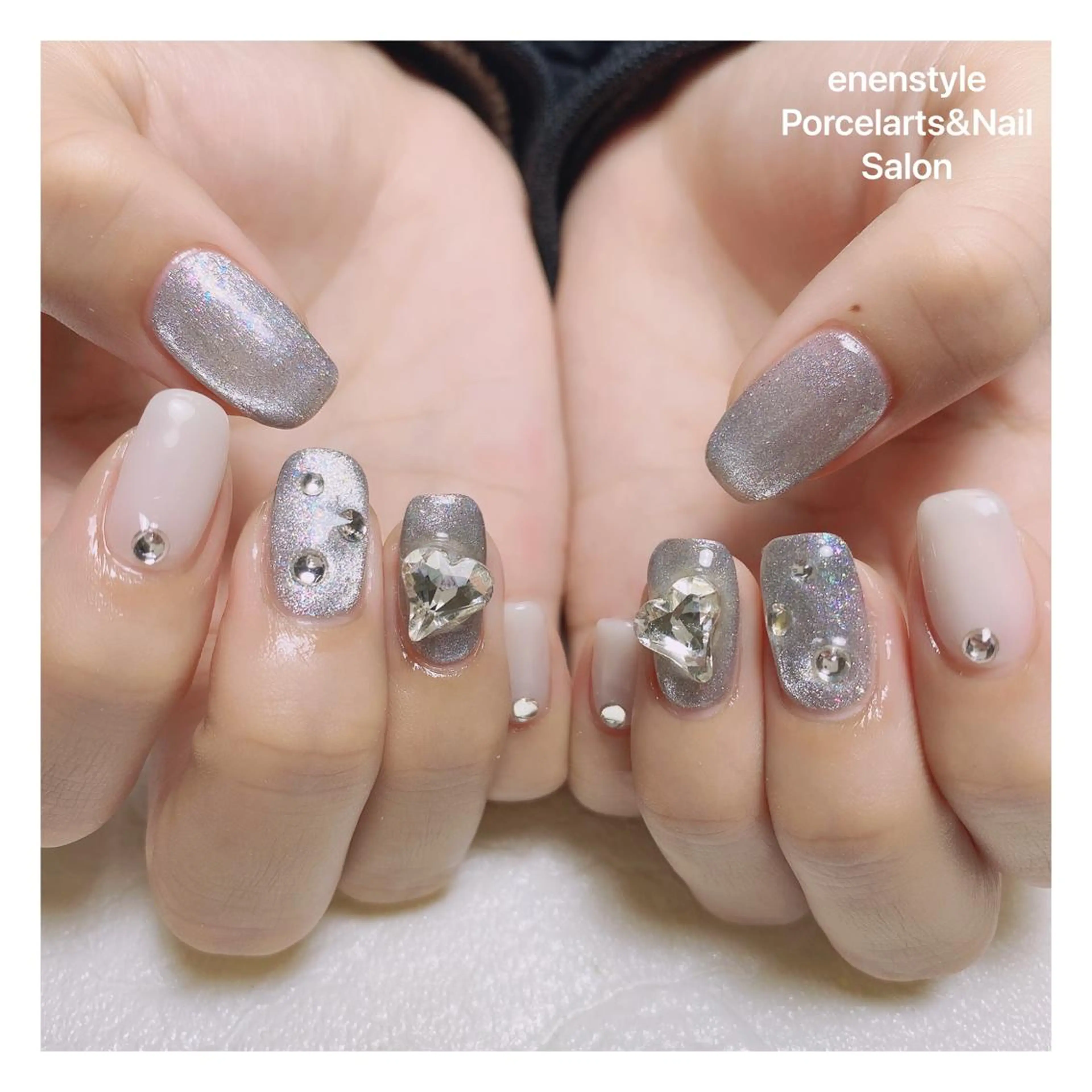 ミディアム ハンドネイル 👑enen style👑のネイルデザイン