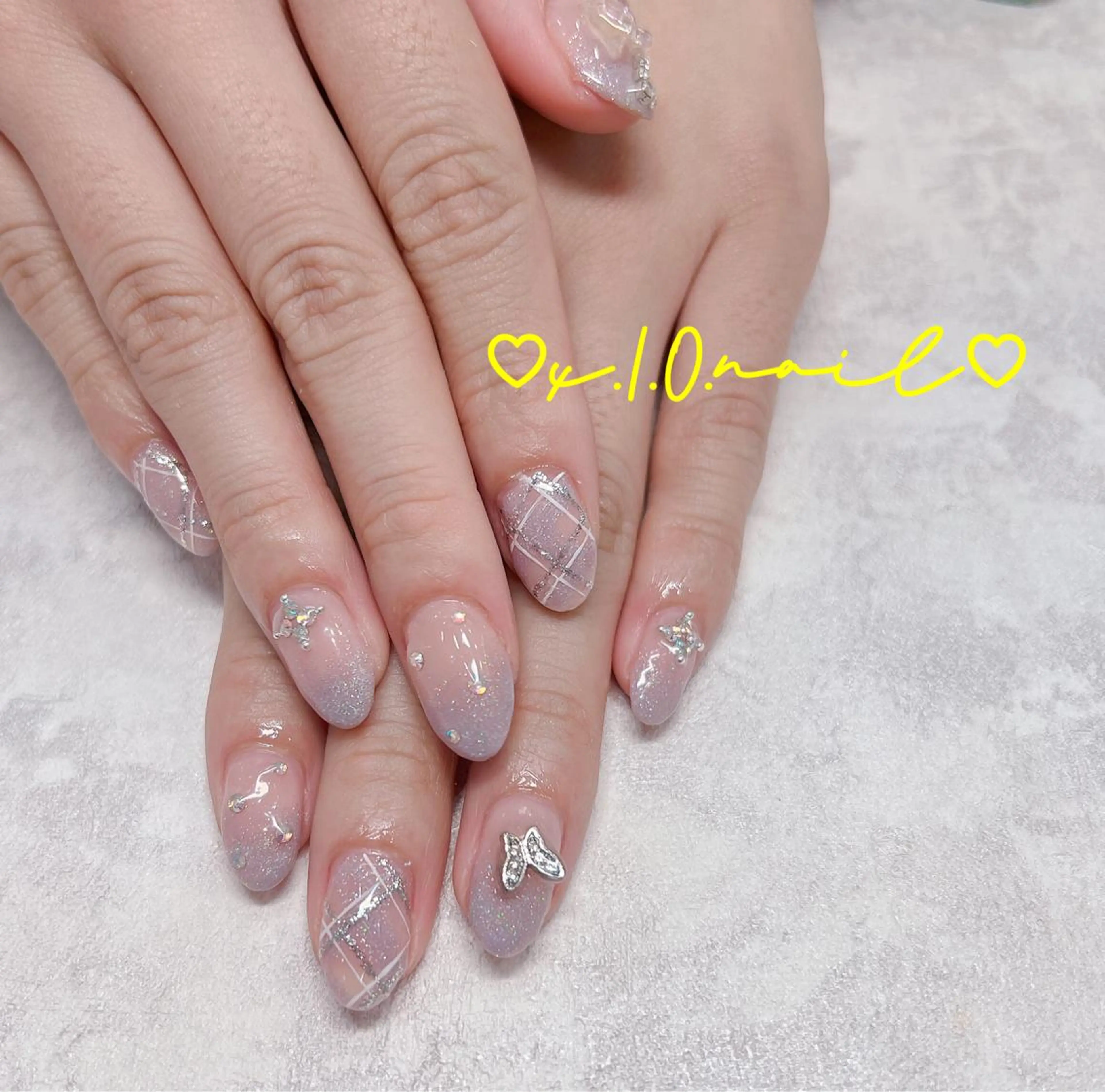 ネイル アニマル柄 アートネイル ニュアンスネイル ネイルチップ ワンホンネイル ハンドネイル x.1.0.nail ♡Cのネイルデザイン