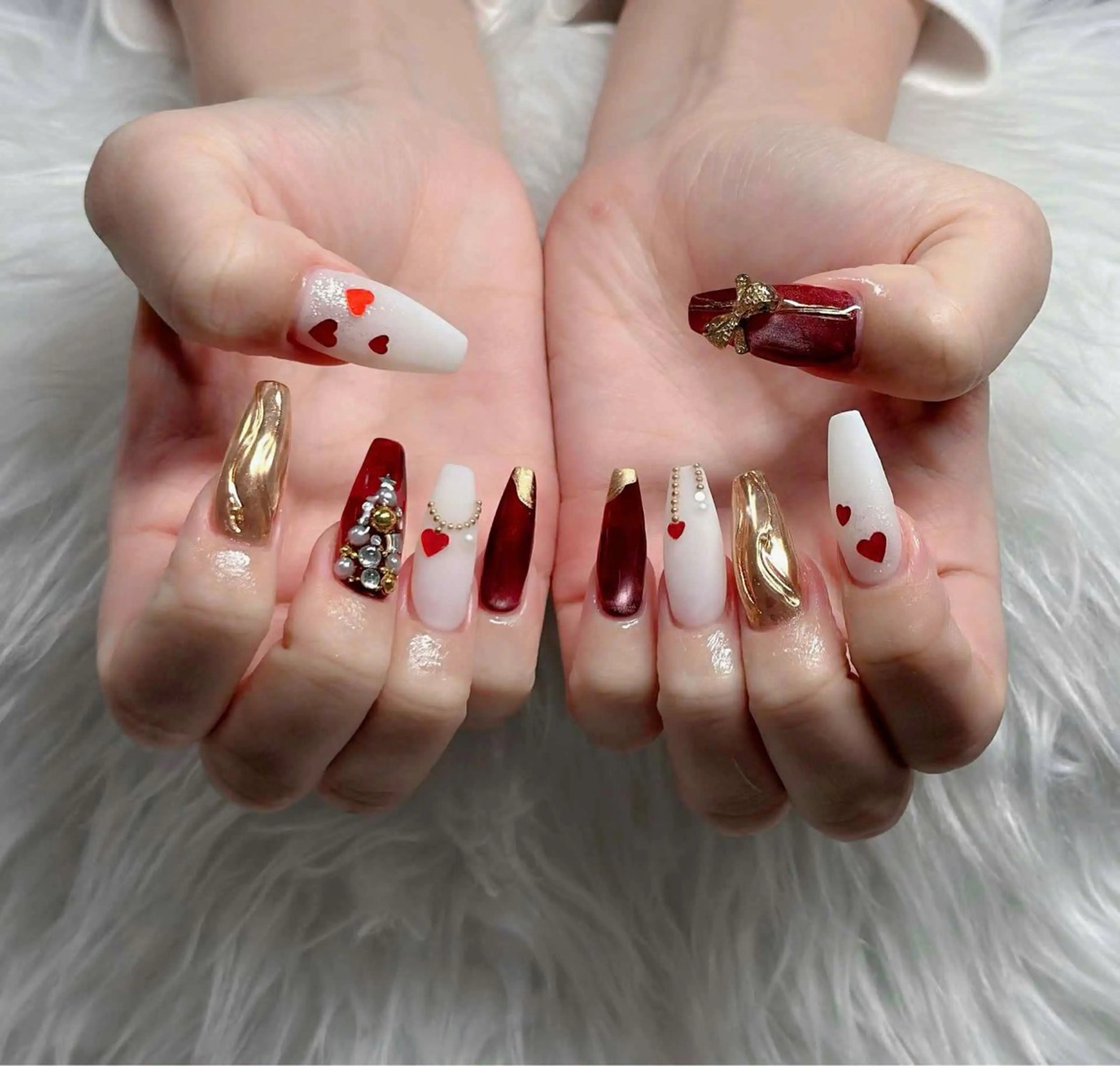 ネイル オーロラネイル フレンチネイル ジェルネイル ハロウィン キラキラネイル ハンドネイル H.baby Nail Salonのネイルデザイン