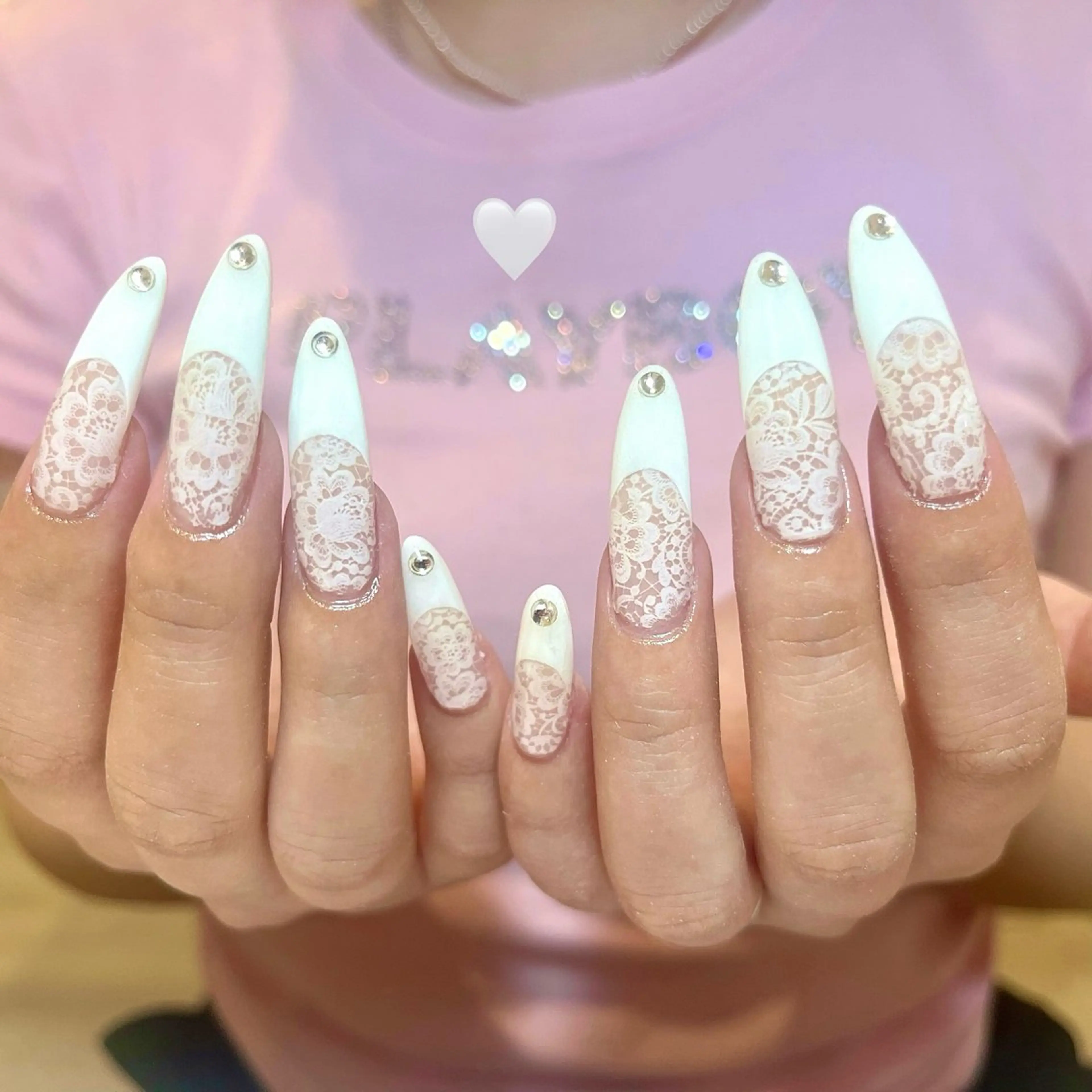 ネイル フレンチネイル レース 持ち込み eight横浜☁️ くまべのネイルデザイン