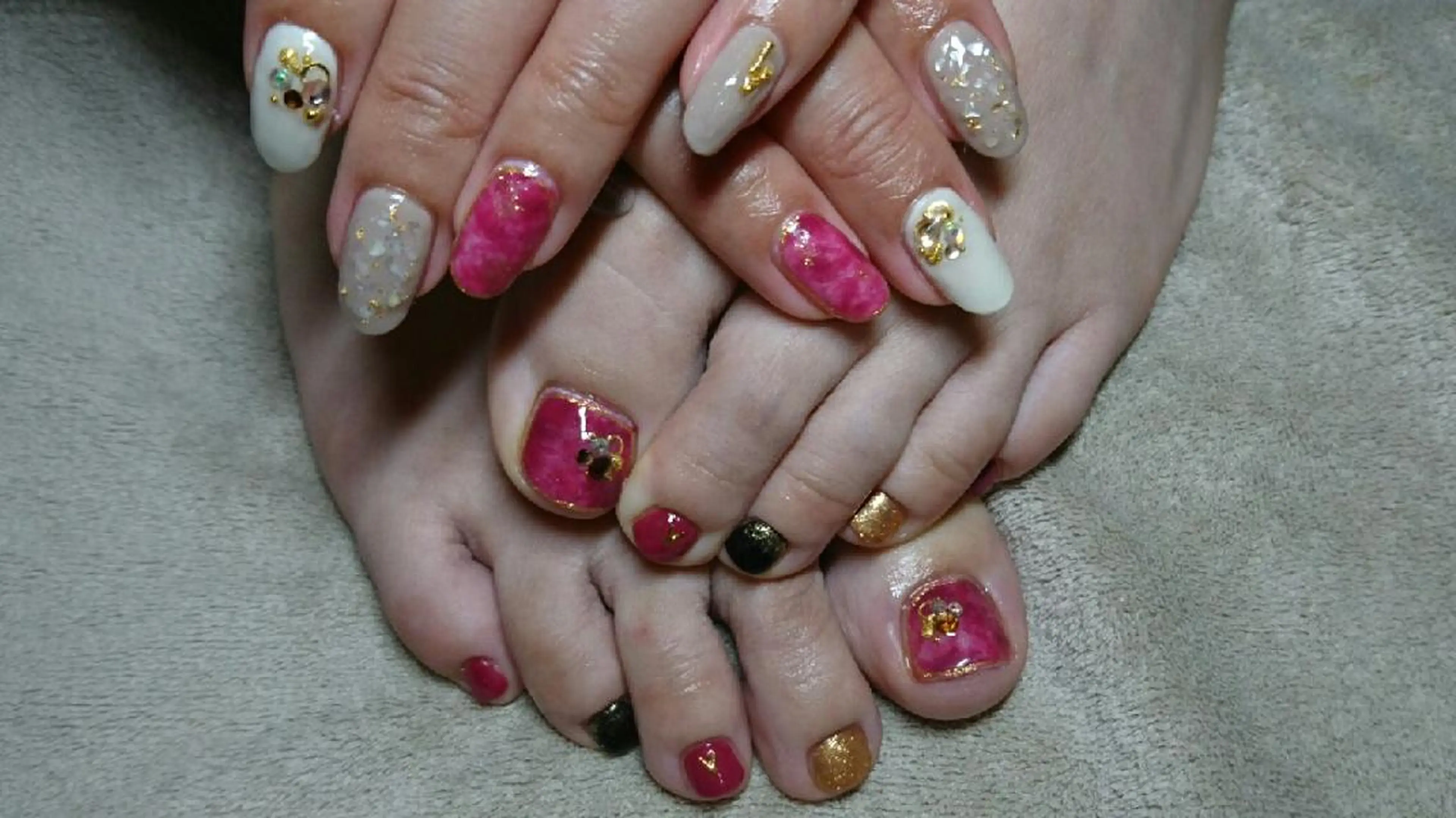 ネイル おそろいネイル LAVISH nail salonのネイルデザイン