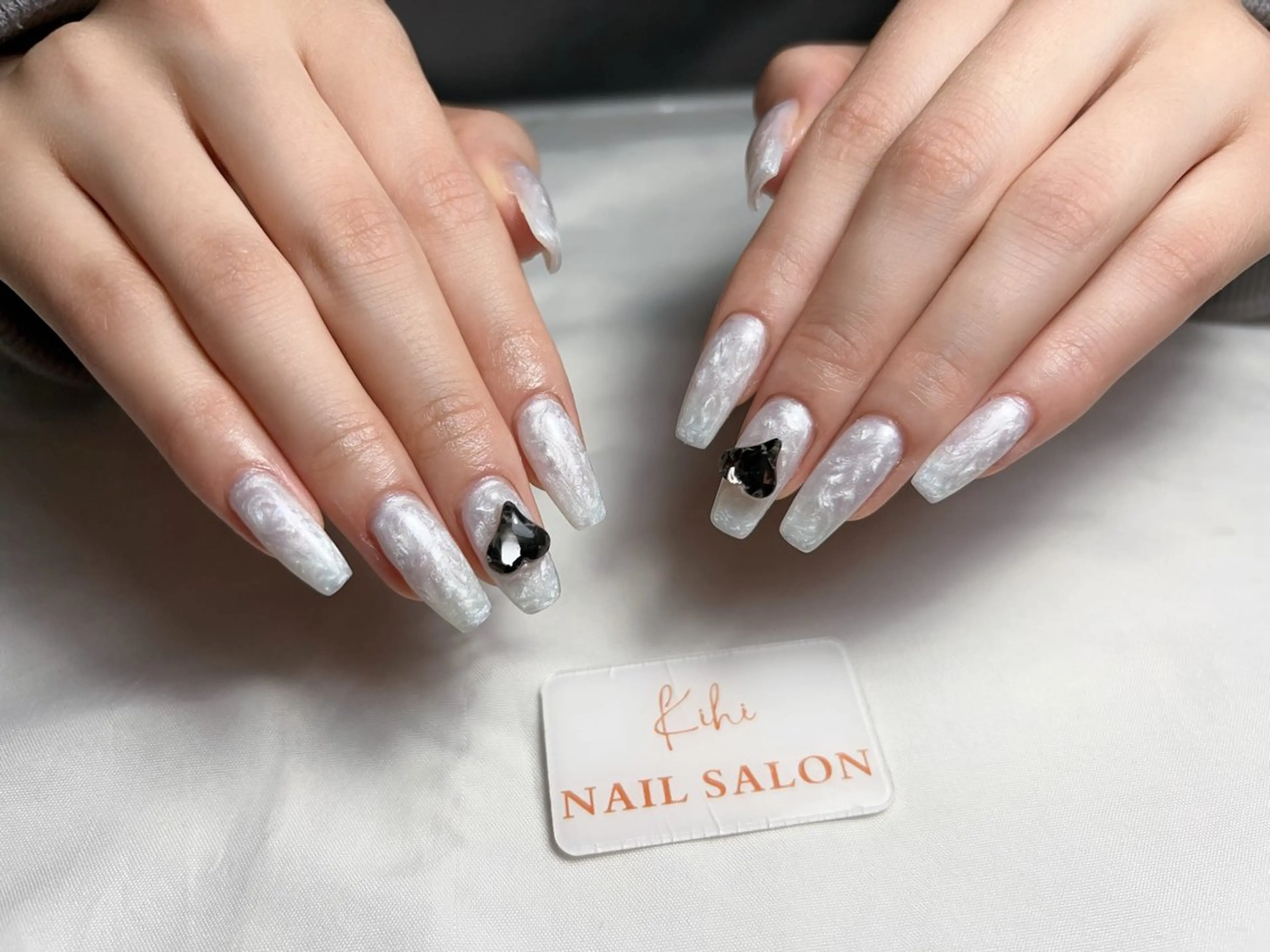 ネイル アートネイル フレンチネイル ジェルネイル グラデーション 韓国ネイル ハンドネイル 💕鈴木ユリ パラジェル/オフ無料のネイルデザイン