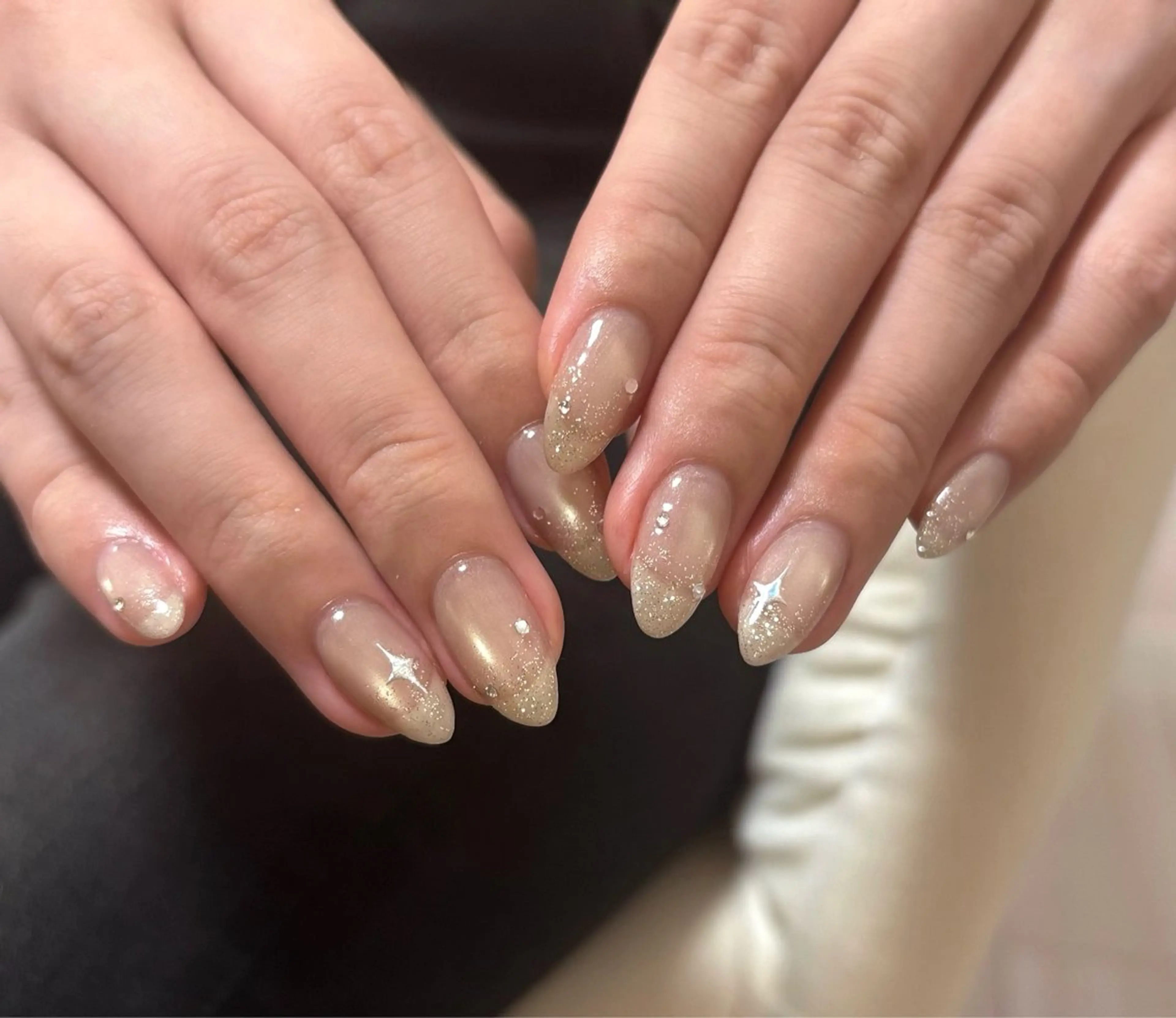 ネイル マグネットネイル シンプルネイル ハンドネイル 伊藤 菜緒のネイルデザイン