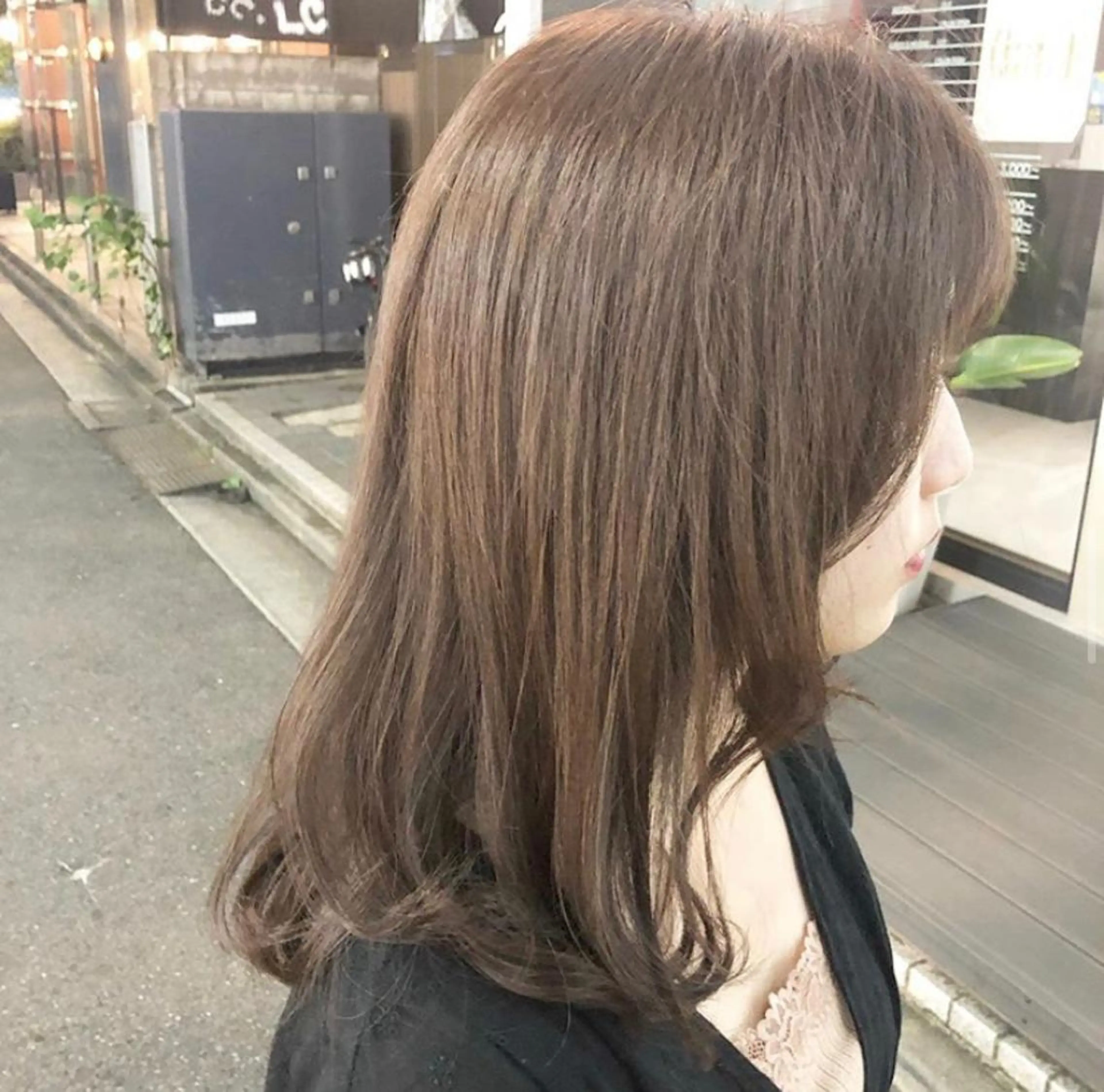セミロング カラー かりん 🤍のヘアスタイル