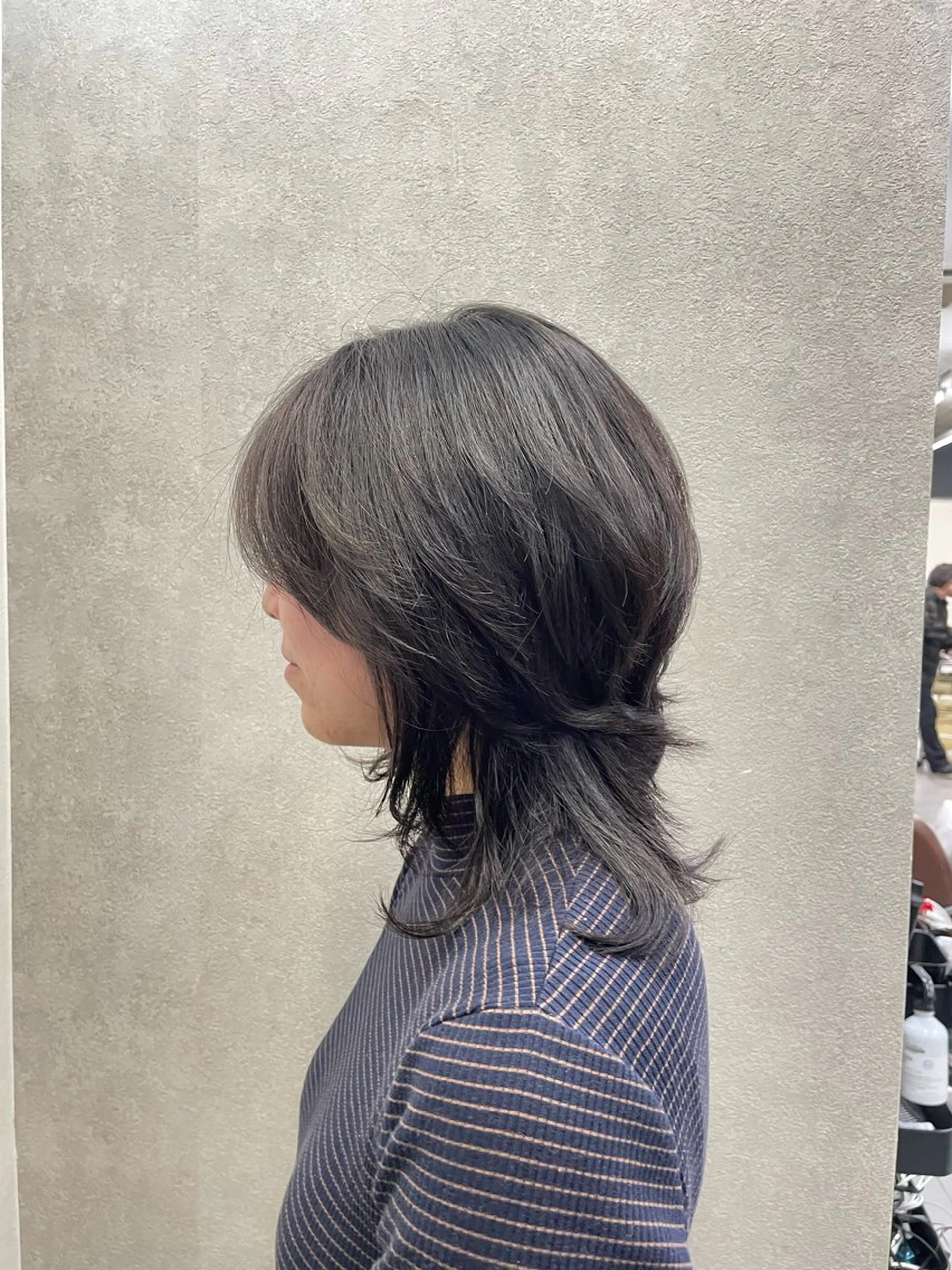 セミロング ウルフカット 堀 綾花のヘアスタイル