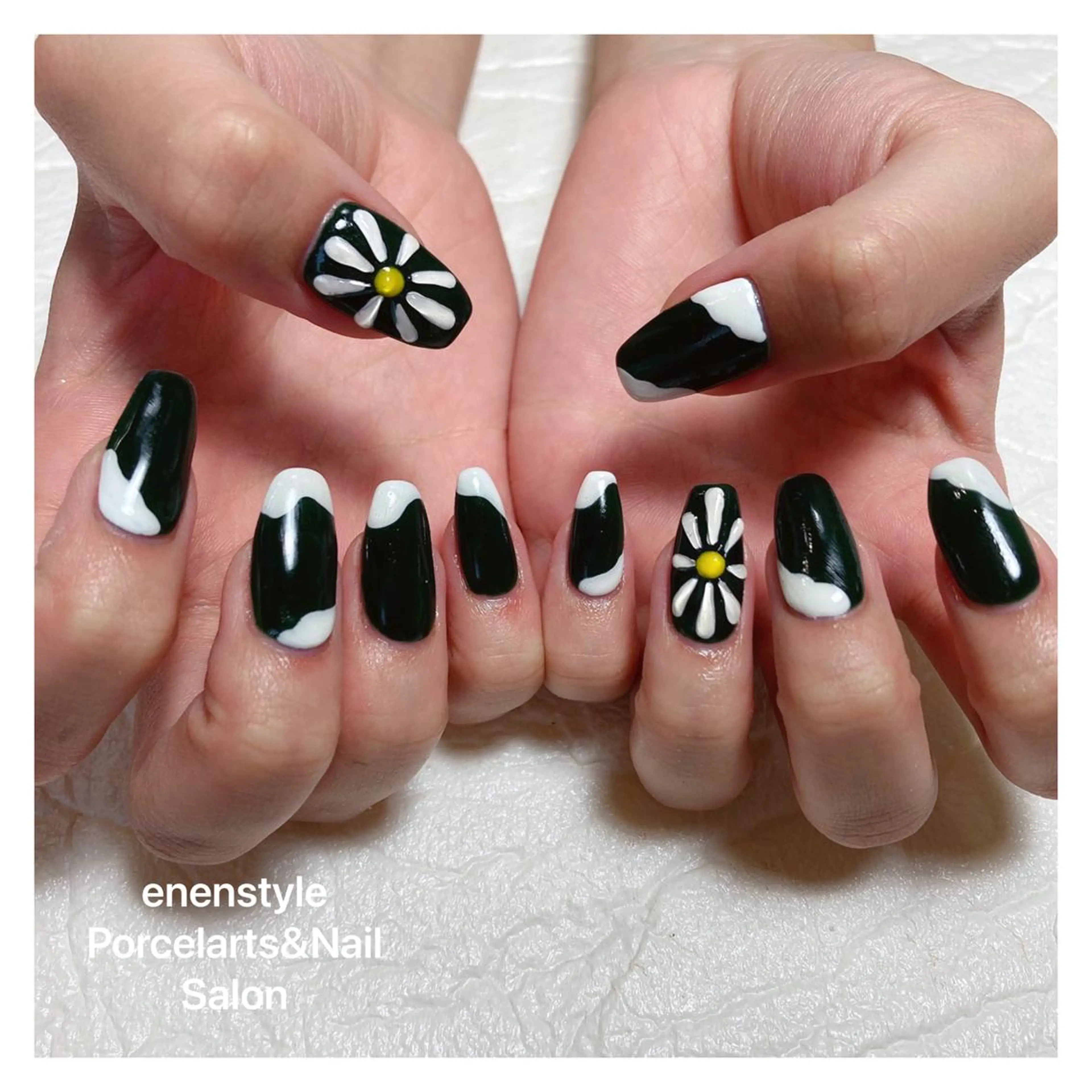 ミディアム ネイル ハンドネイル 👑enen style👑のネイルデザイン