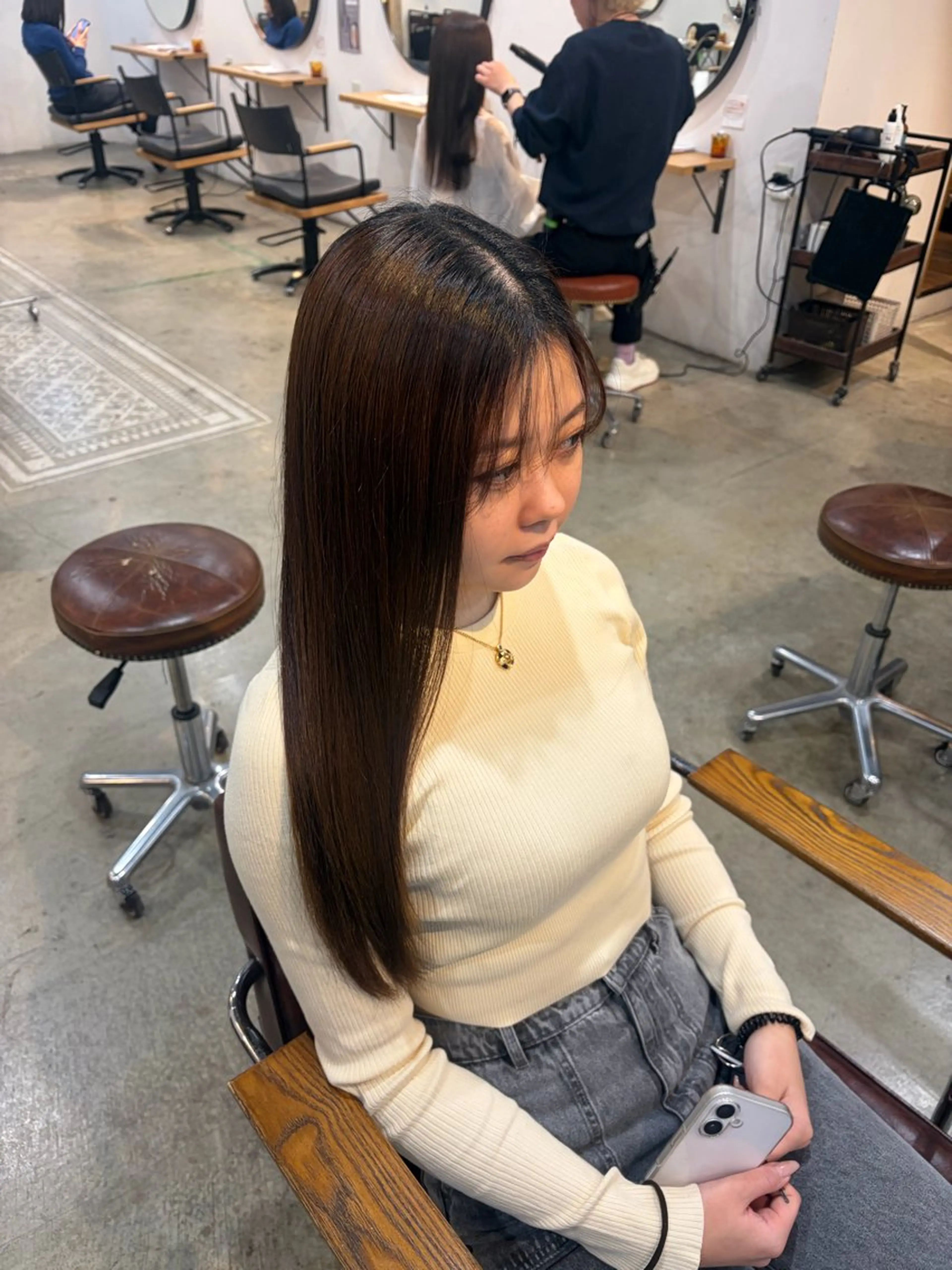 ロング 聖菜/ hina /レイヤー/艶カラーのヘアスタイル