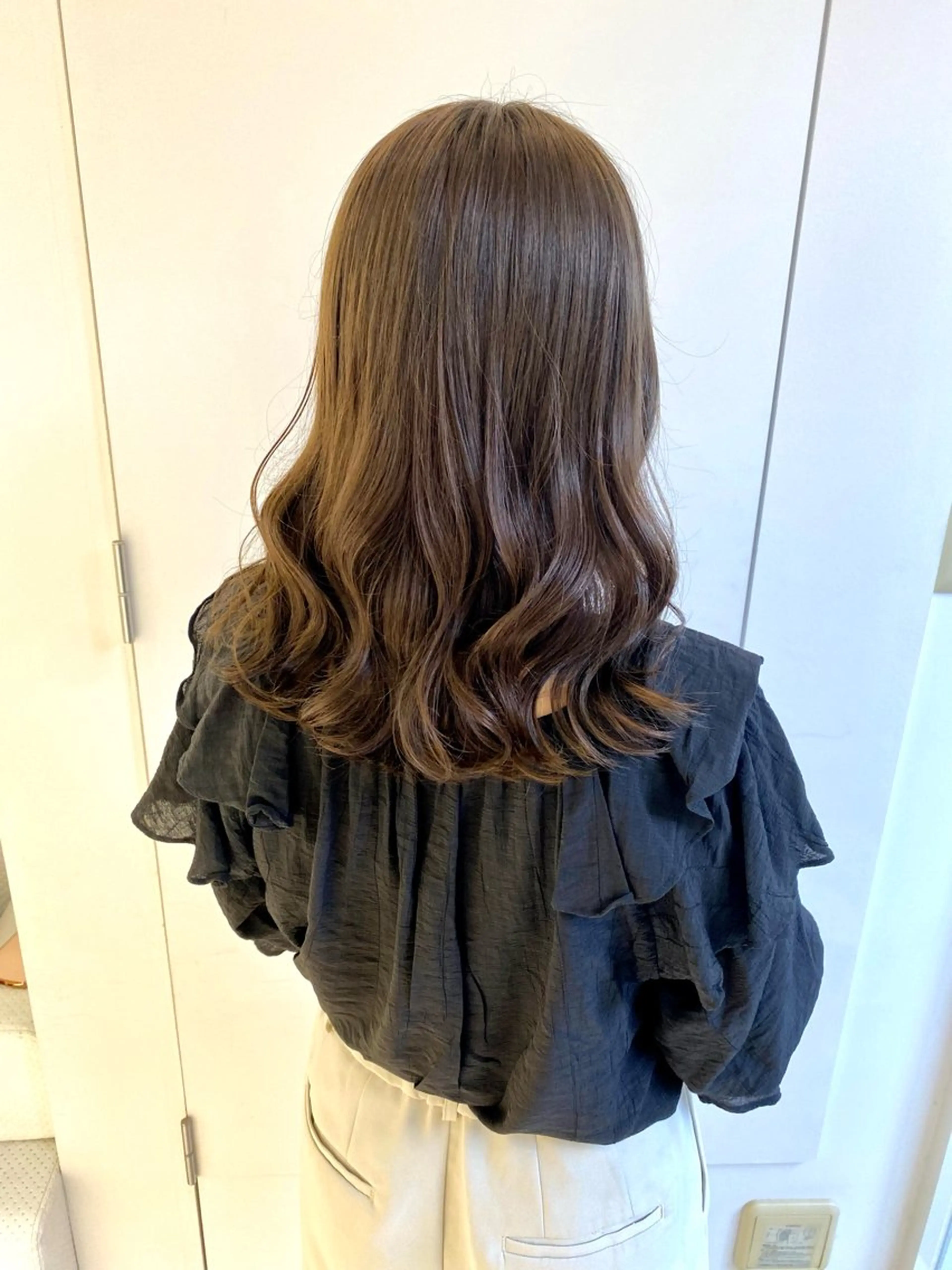 セミロング カラー ParveMix 岡本えりかのヘアスタイル