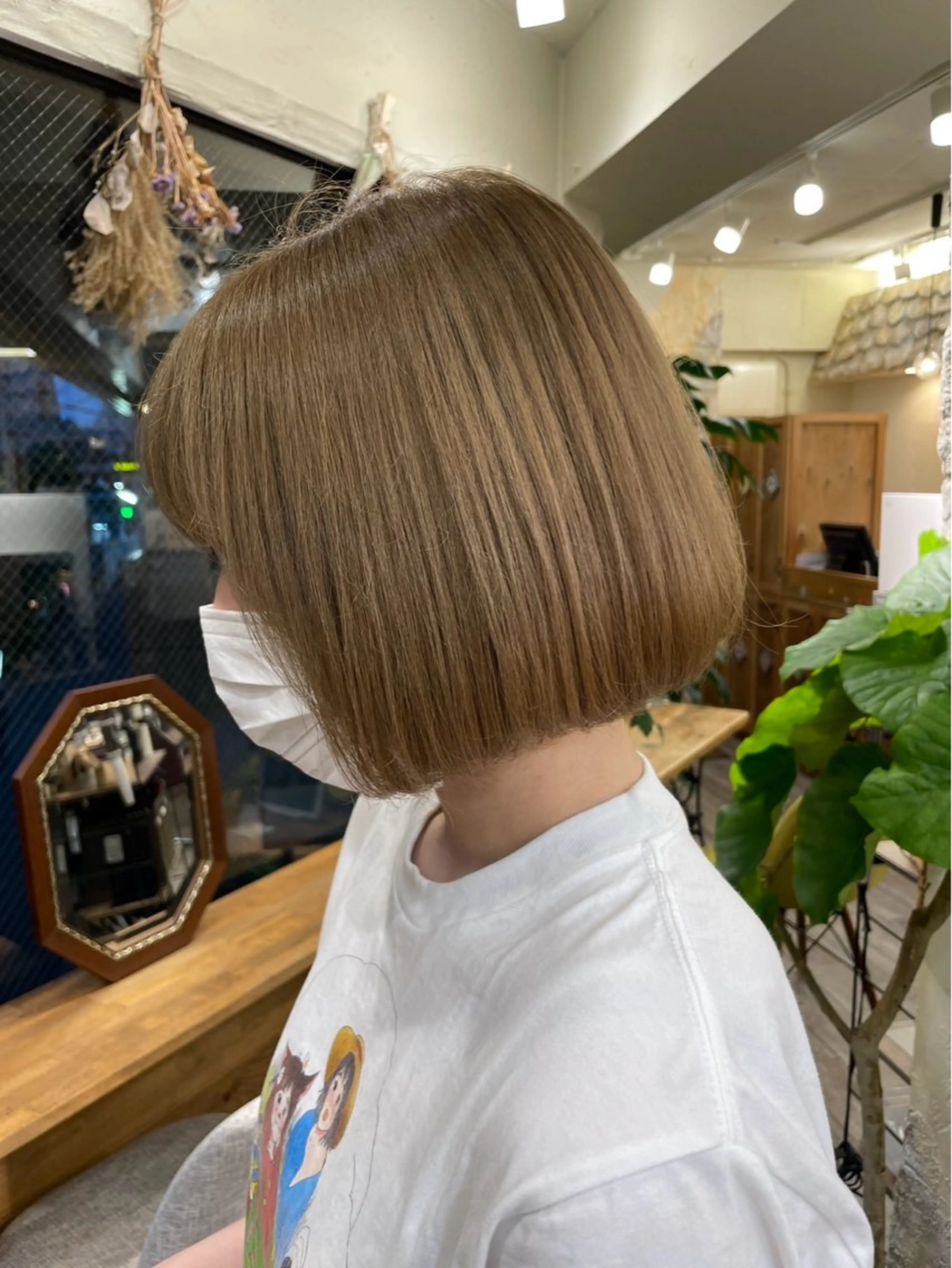 ミディアム 西尾 成美のヘアスタイル