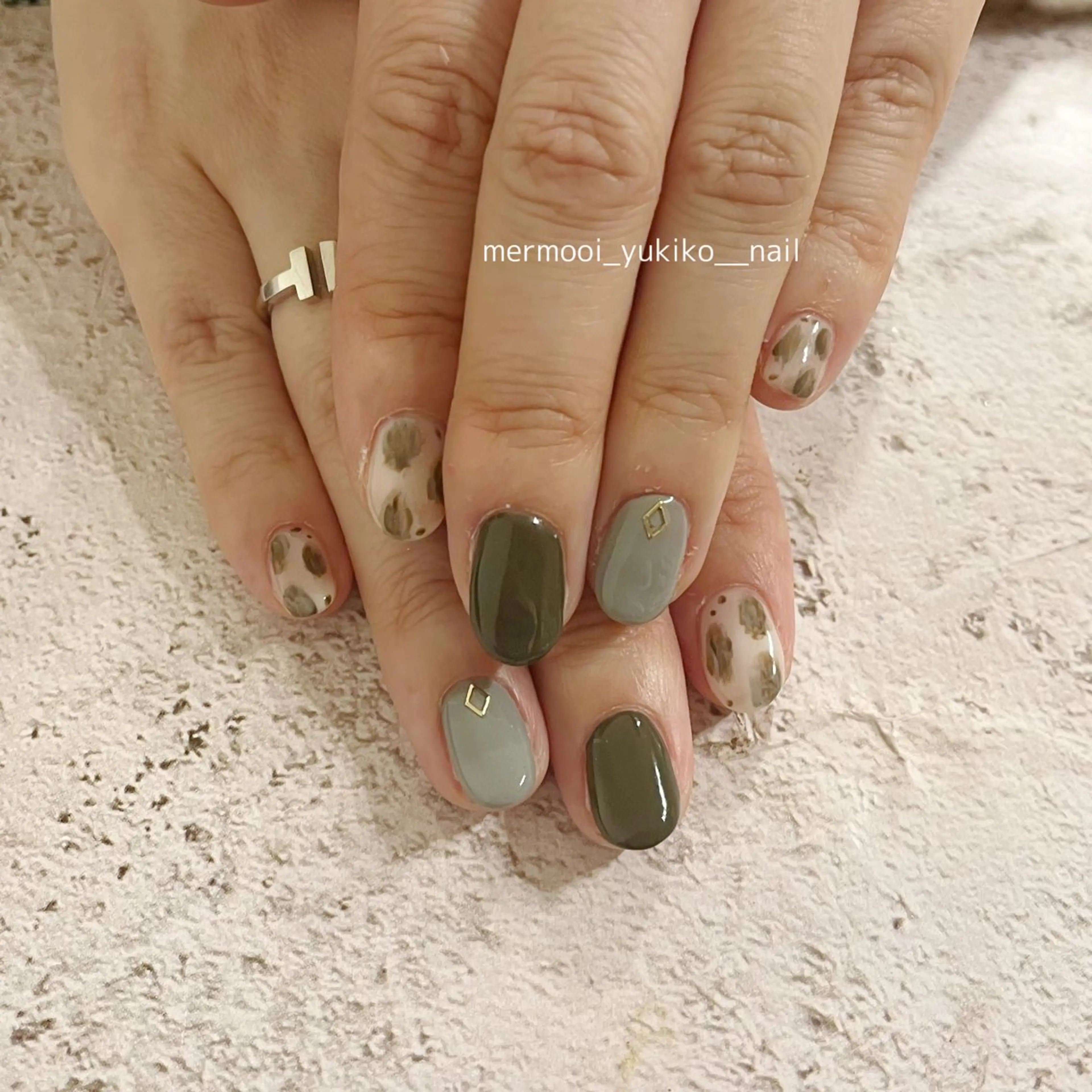 ネイル アートネイル ブラウン ジェルネイル 韓国ネイル ニュアンスネイル ハンドネイル melumooi nailのネイルデザイン
