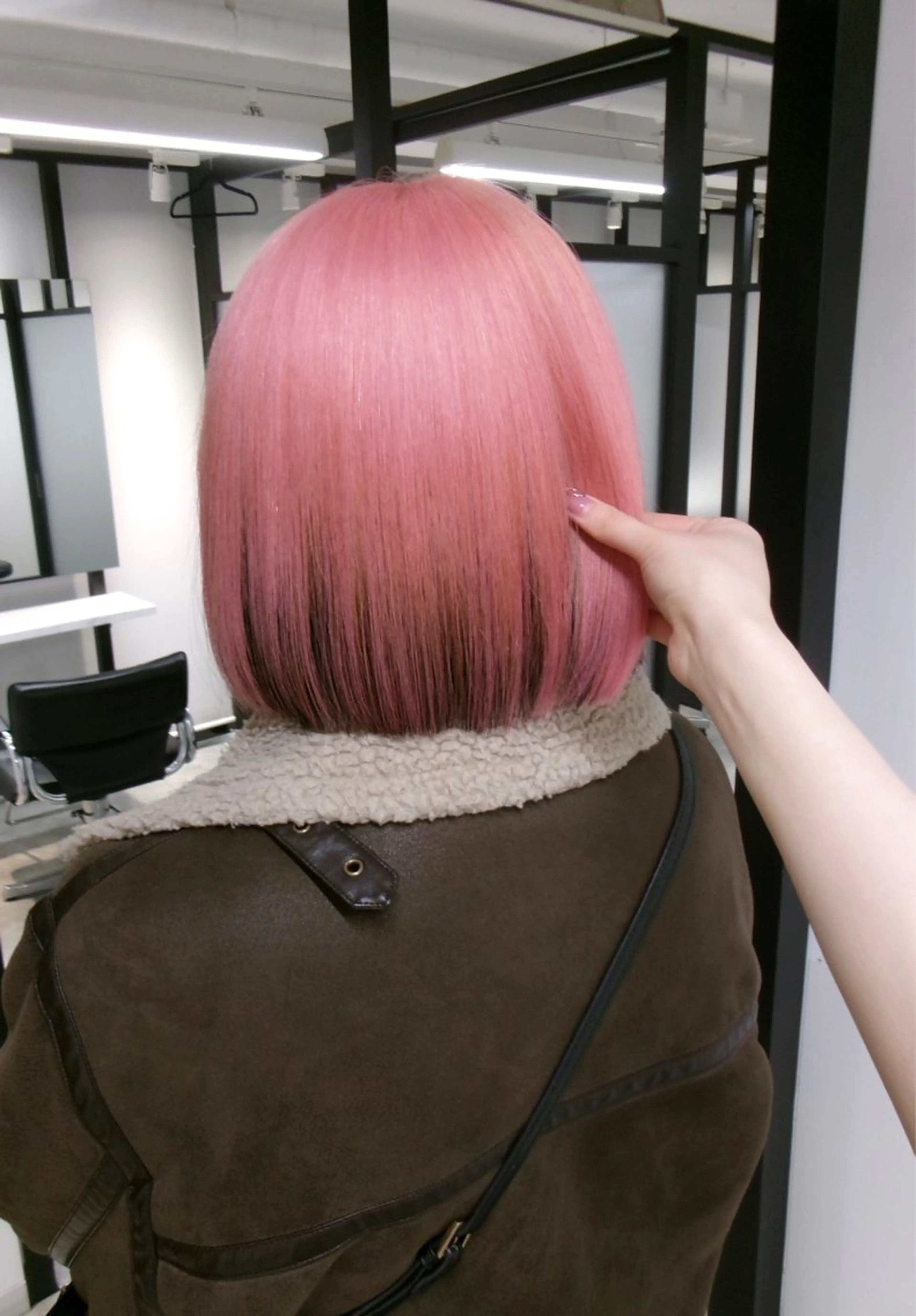 ショート カラー カット ヘアカラー トリートメント MIMI🌻໋᳝݊ 個性派カラー⑅ ⸝꙳のヘアスタイル