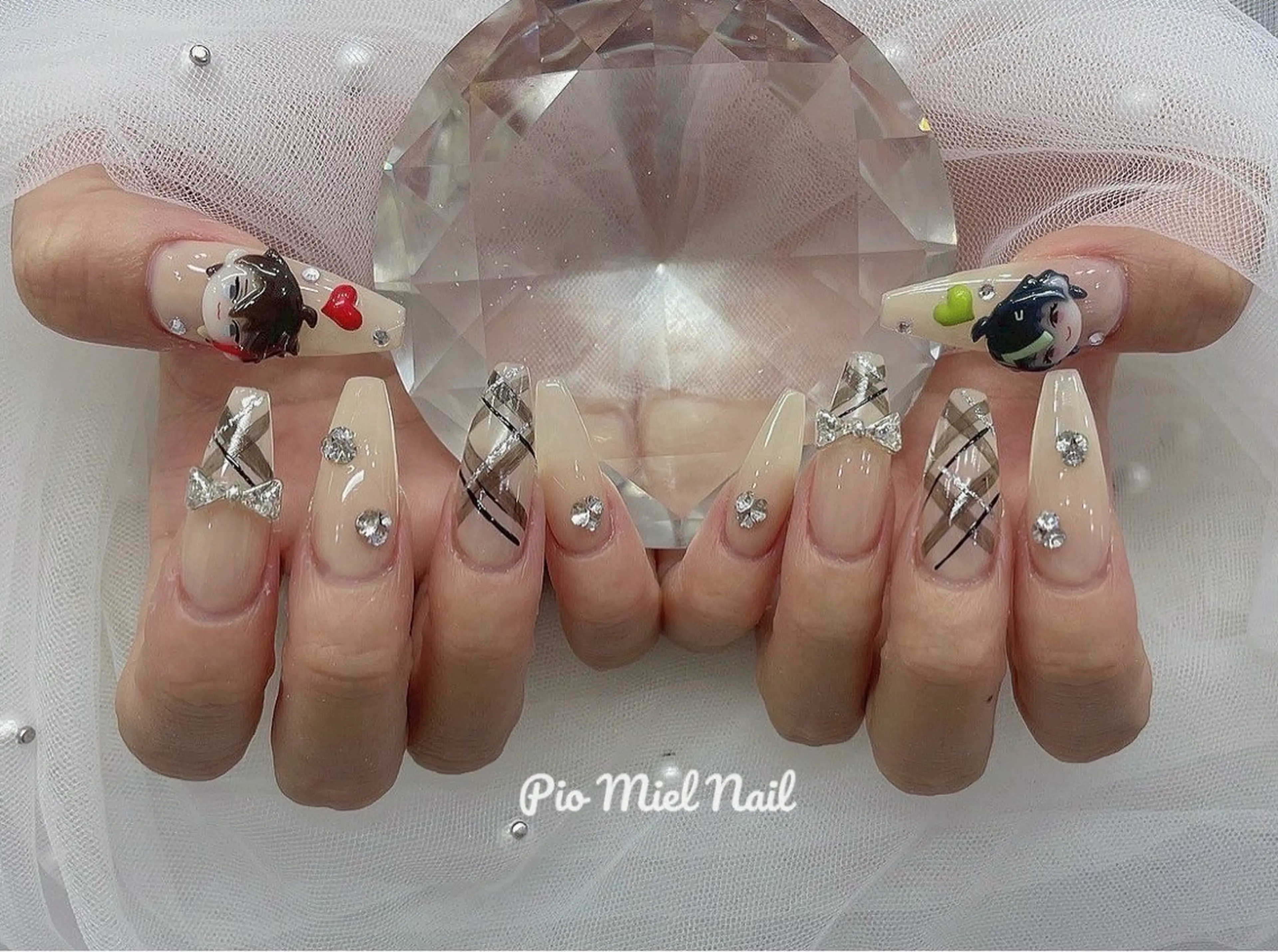 ネイル アートネイル ジェルネイル ガーリー ロングネイル パラジェル ハンドネイル HANA 長さだしのネイルデザイン