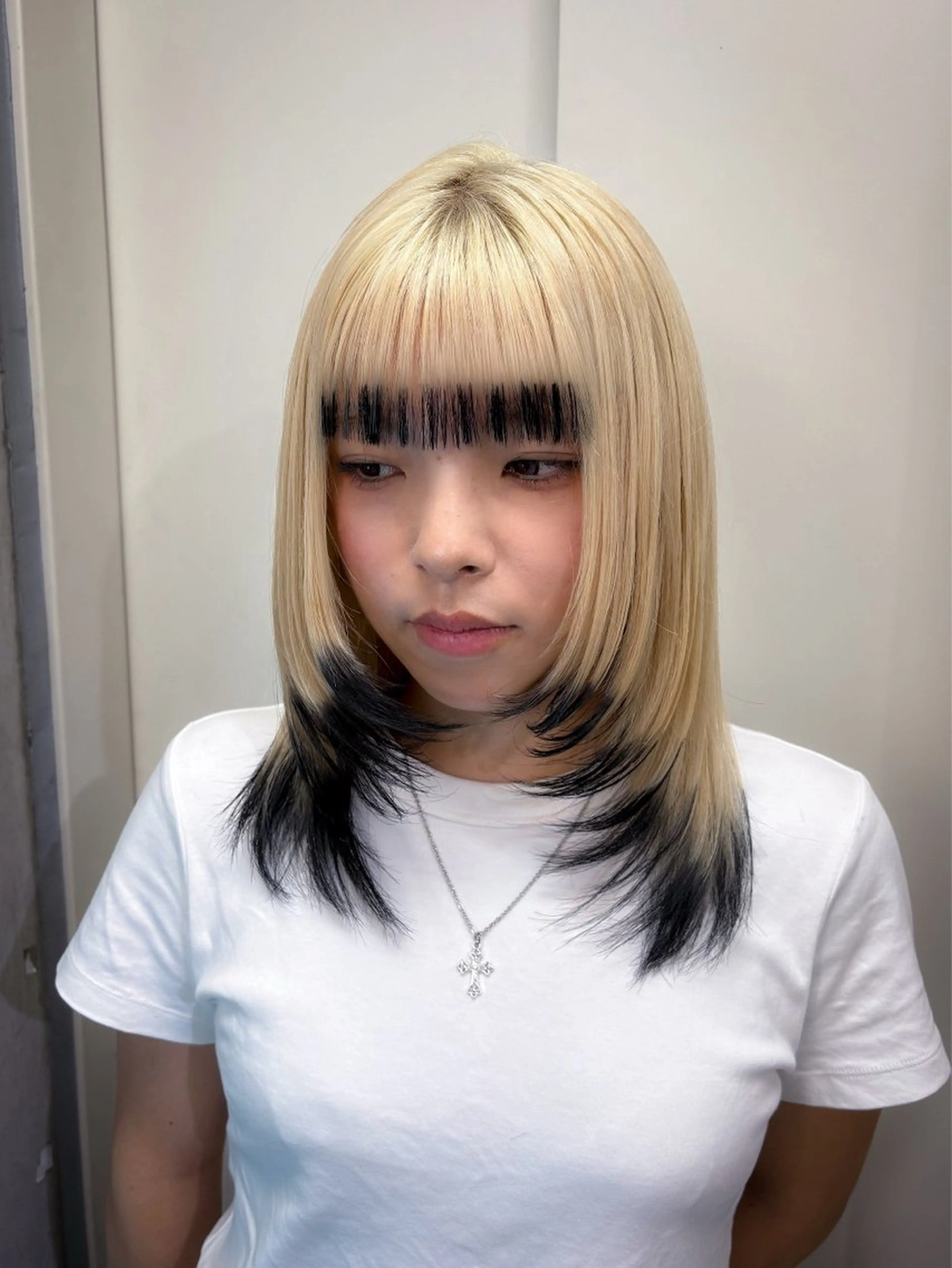 セミロング ヘアカラー ハイトーン/ブリーチ /ウルフ⛓️MAKIのヘアスタイル