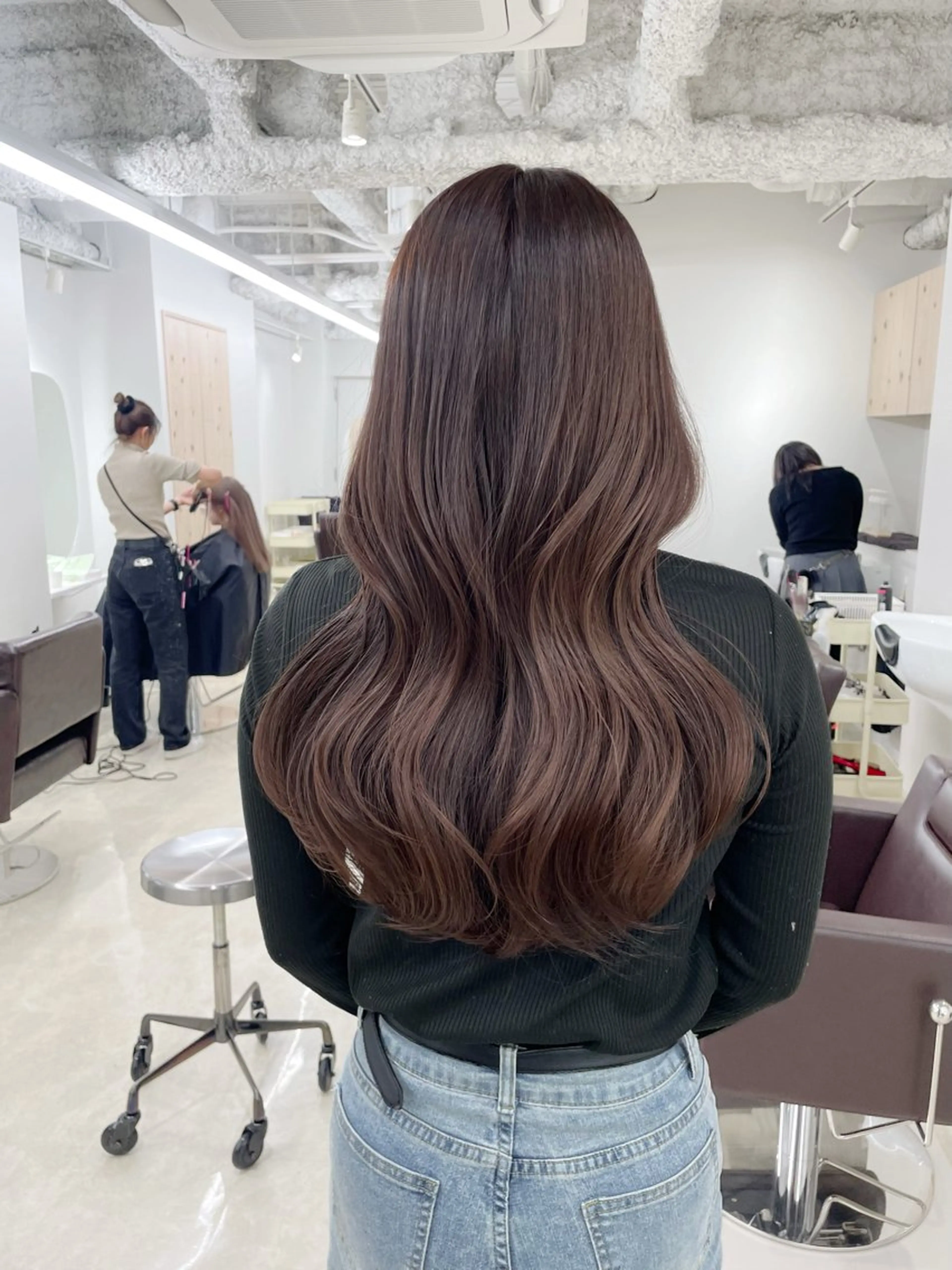 ロング カラー カット ヘアカラー トリートメント ヘアセット 新宿/韓国ヘア/ 髪質改善ストレートのヘアスタイル