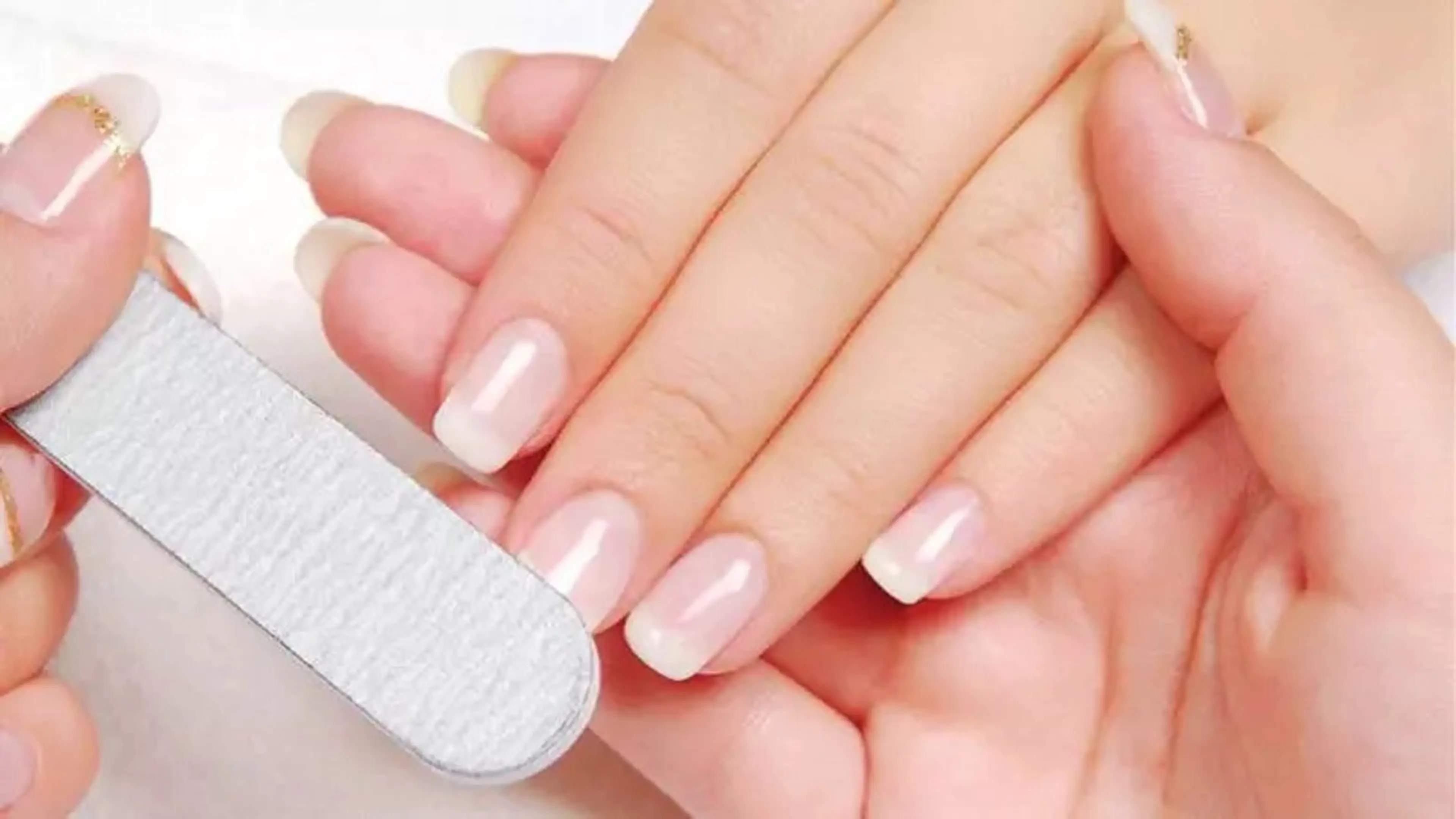 ネイル ハンドケア モモ NAILSのネイルデザイン