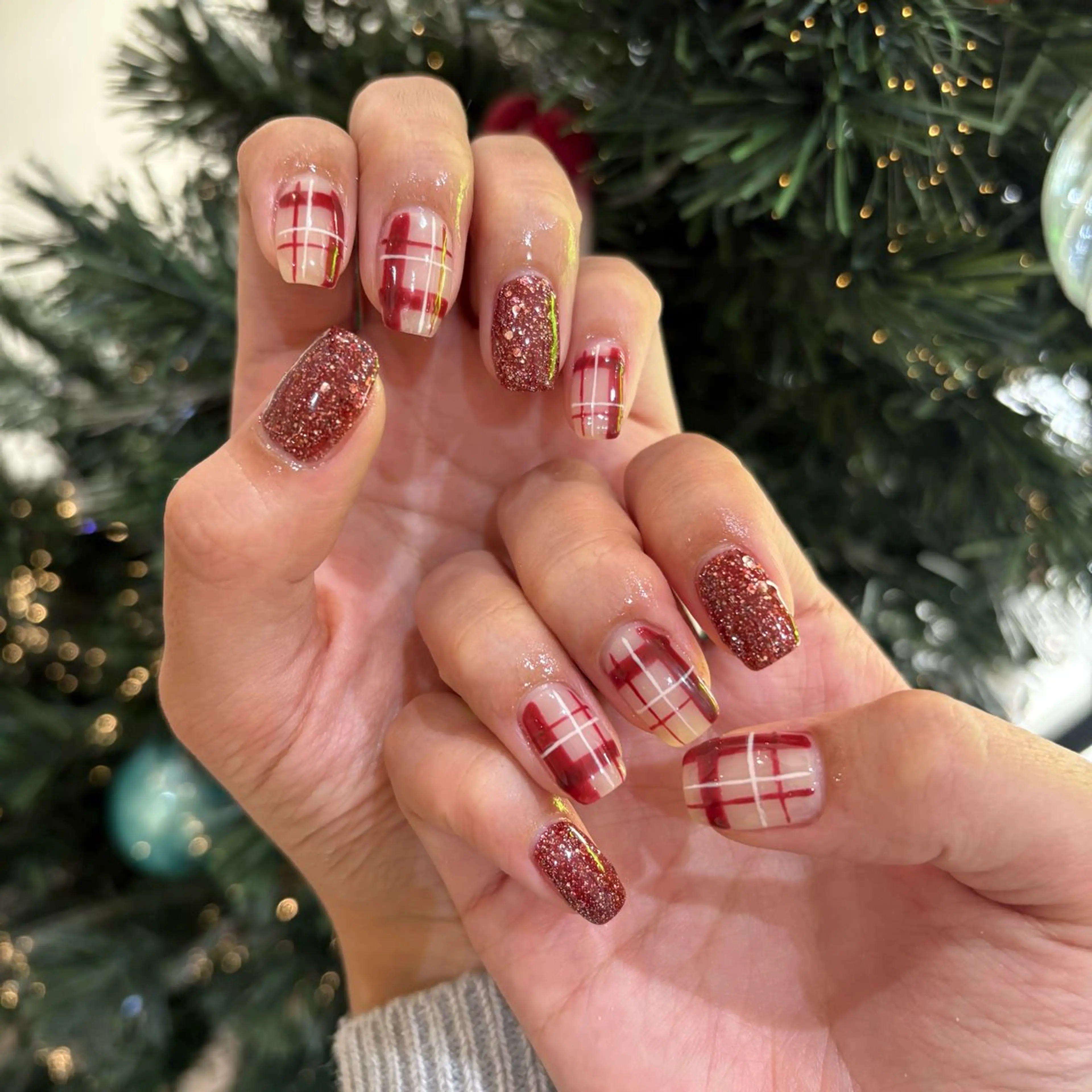 ネイル クリスマス ハンドネイル 江原 楓果のネイルデザイン