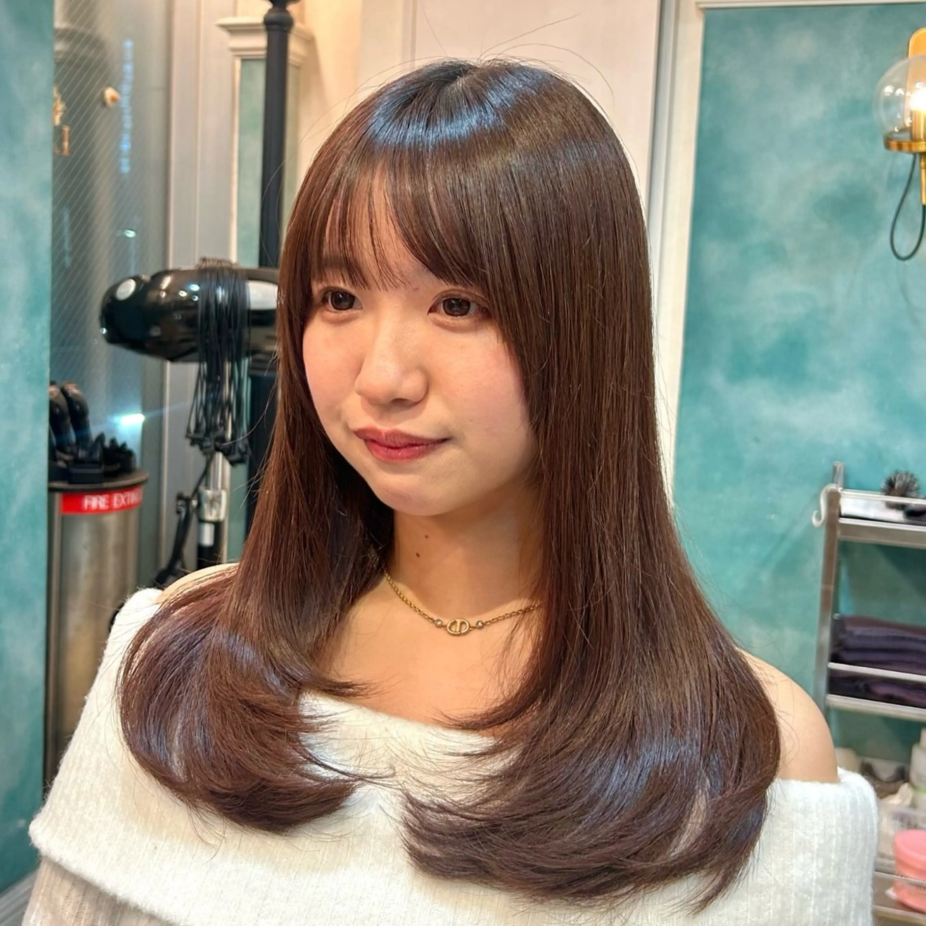 ロング カラー カット ヘアカラー Momo/海外ヘア レイヤー/ハイライトのヘアスタイル