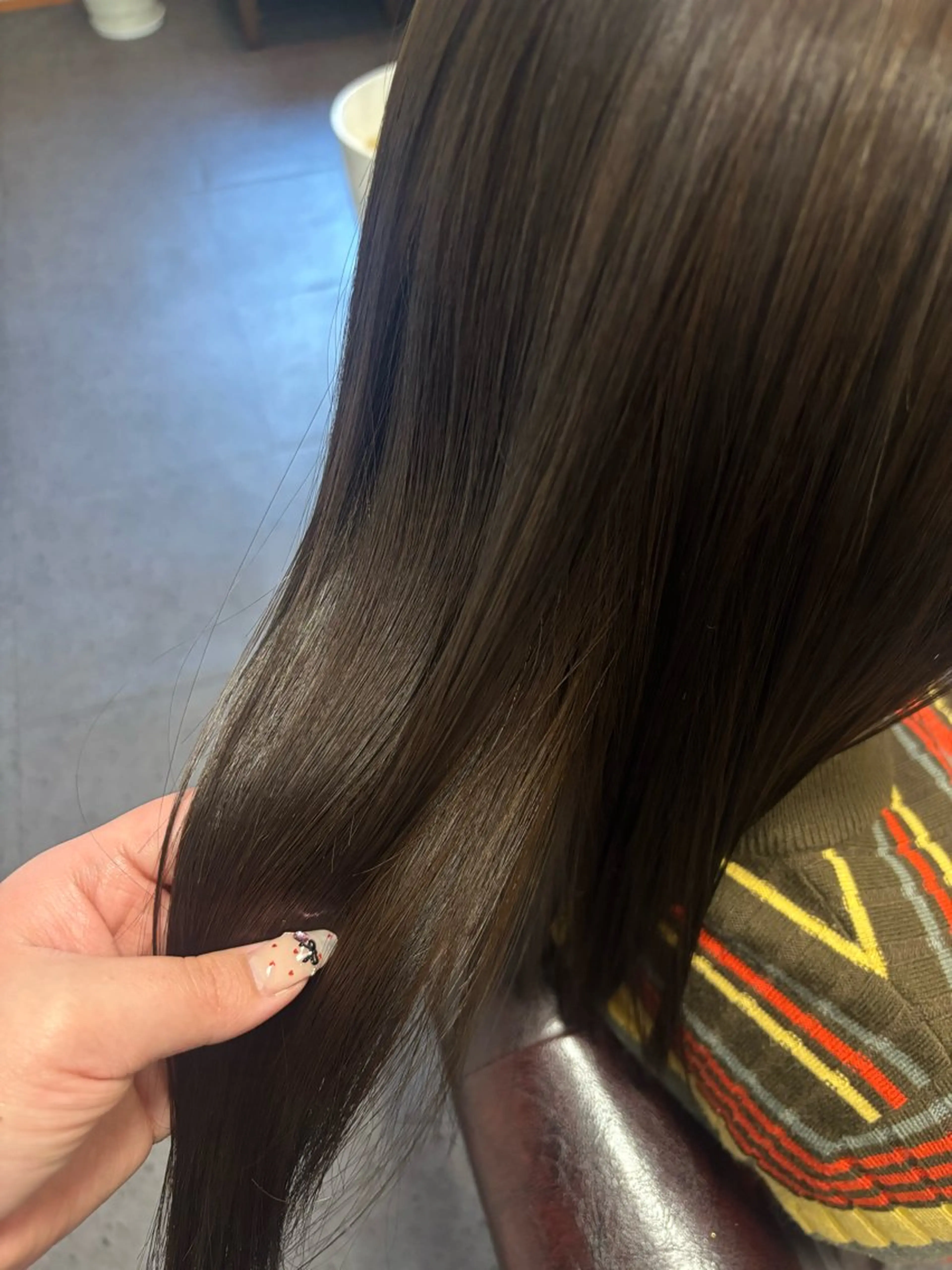 カラー 透明感カラー グレージュ オリーブグレージュ オリーブグレー 志岐 彩香のヘアスタイル