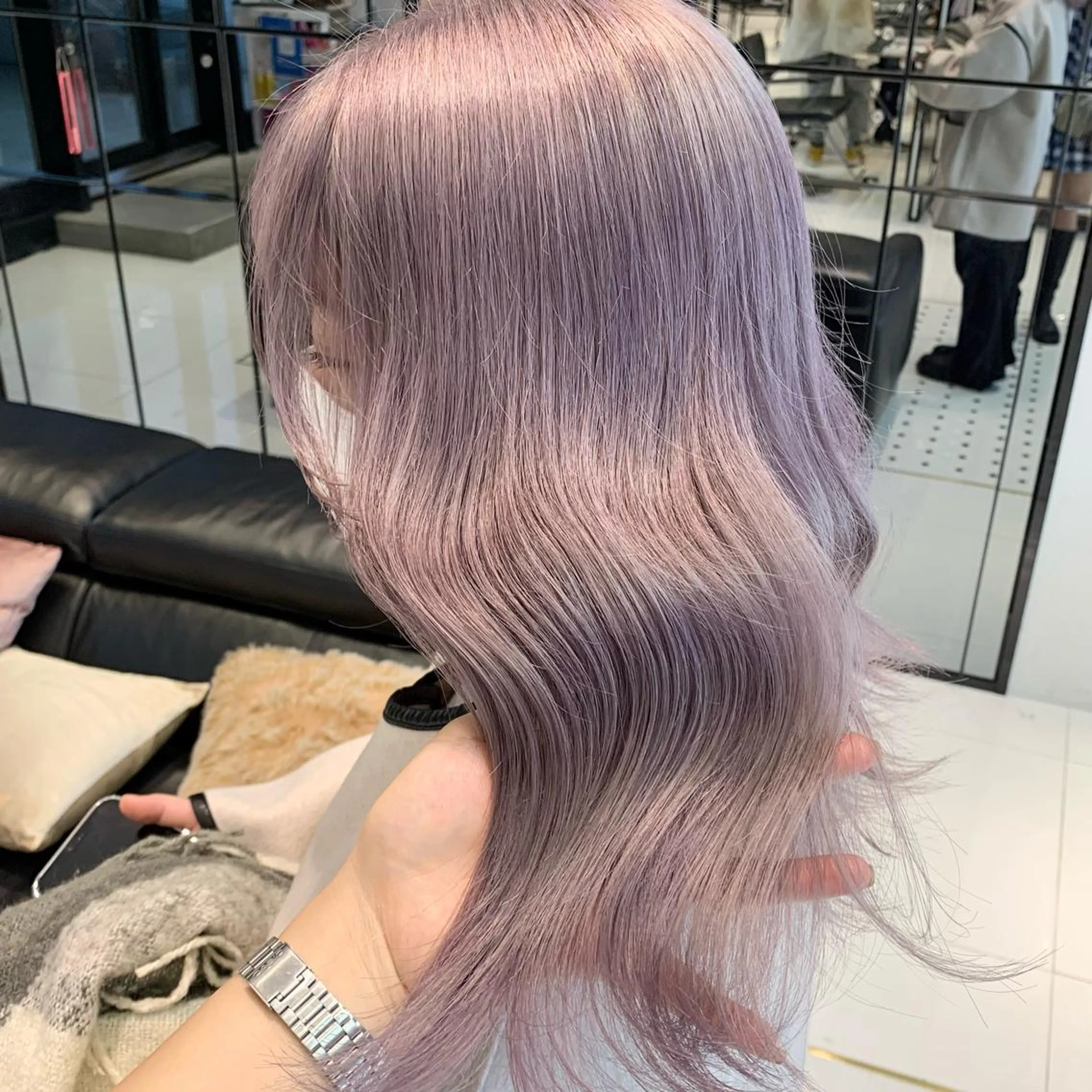 ミディアム カラー ラベンダーカラー シルバー ハッシュカット/ハイ トーン/MANAMIのヘアスタイル