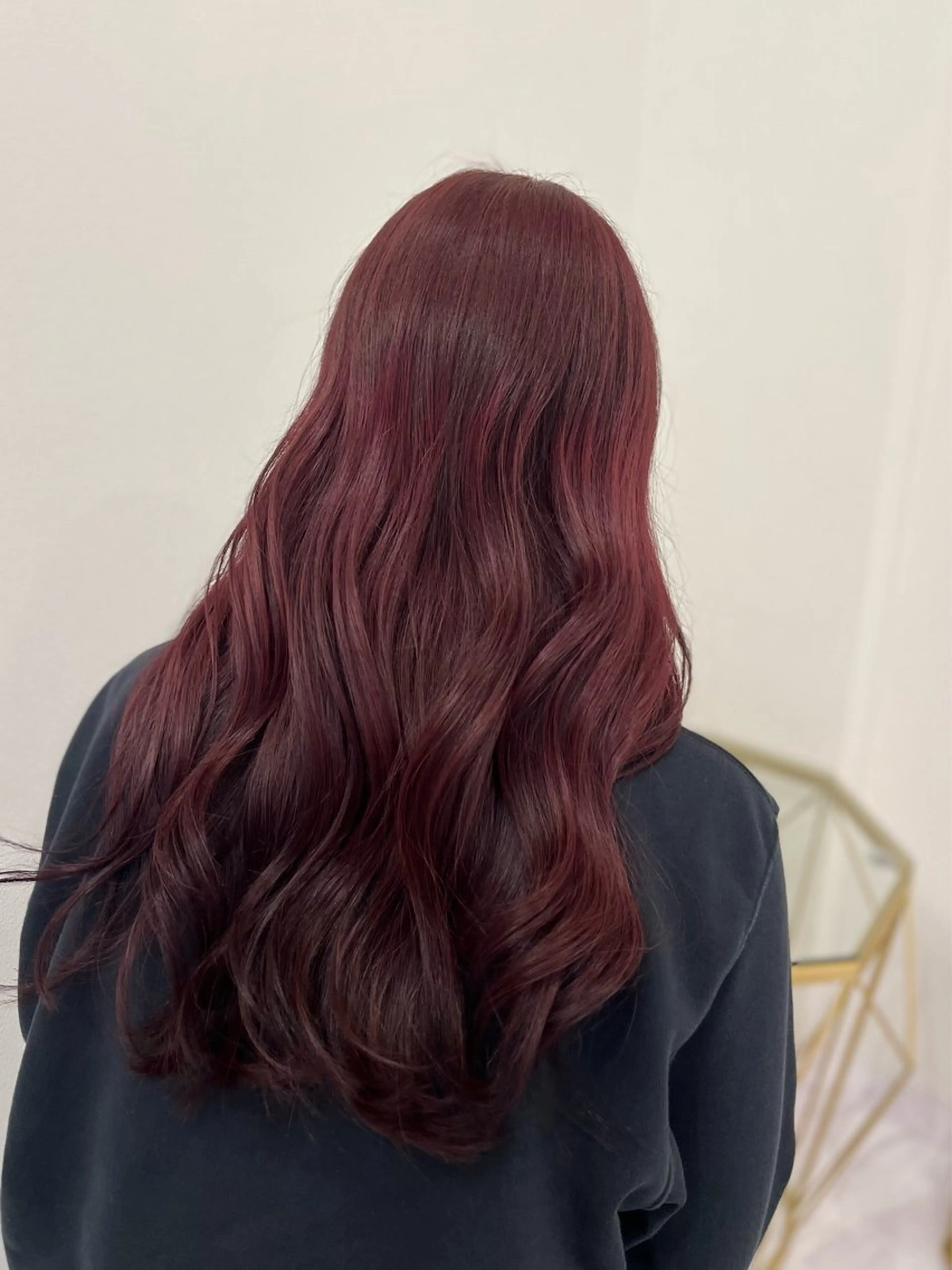 カラー ボルドーカラー 松尾 姫依のヘアスタイル