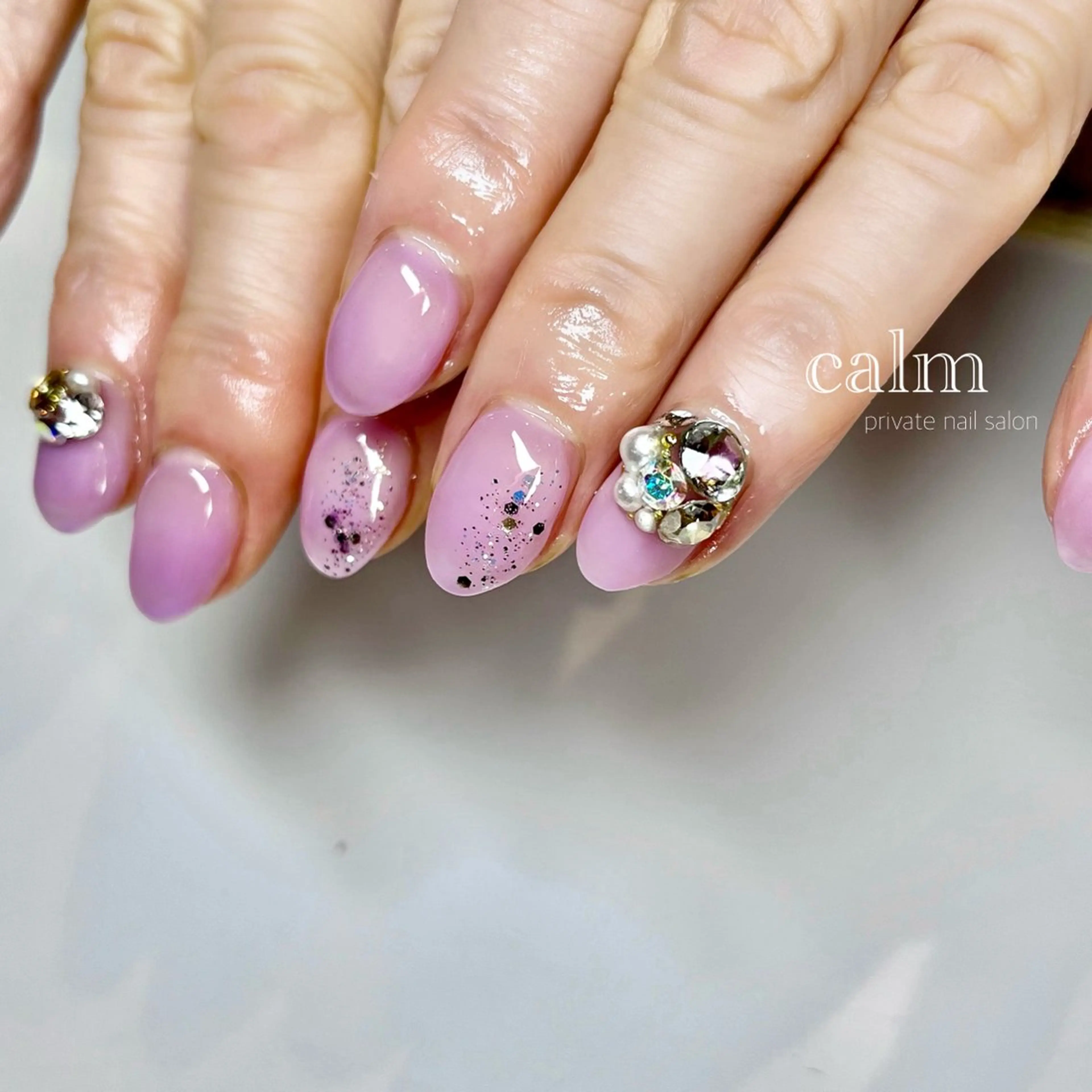 ネイル calm 〔ｶｰﾑ〕のネイルデザイン