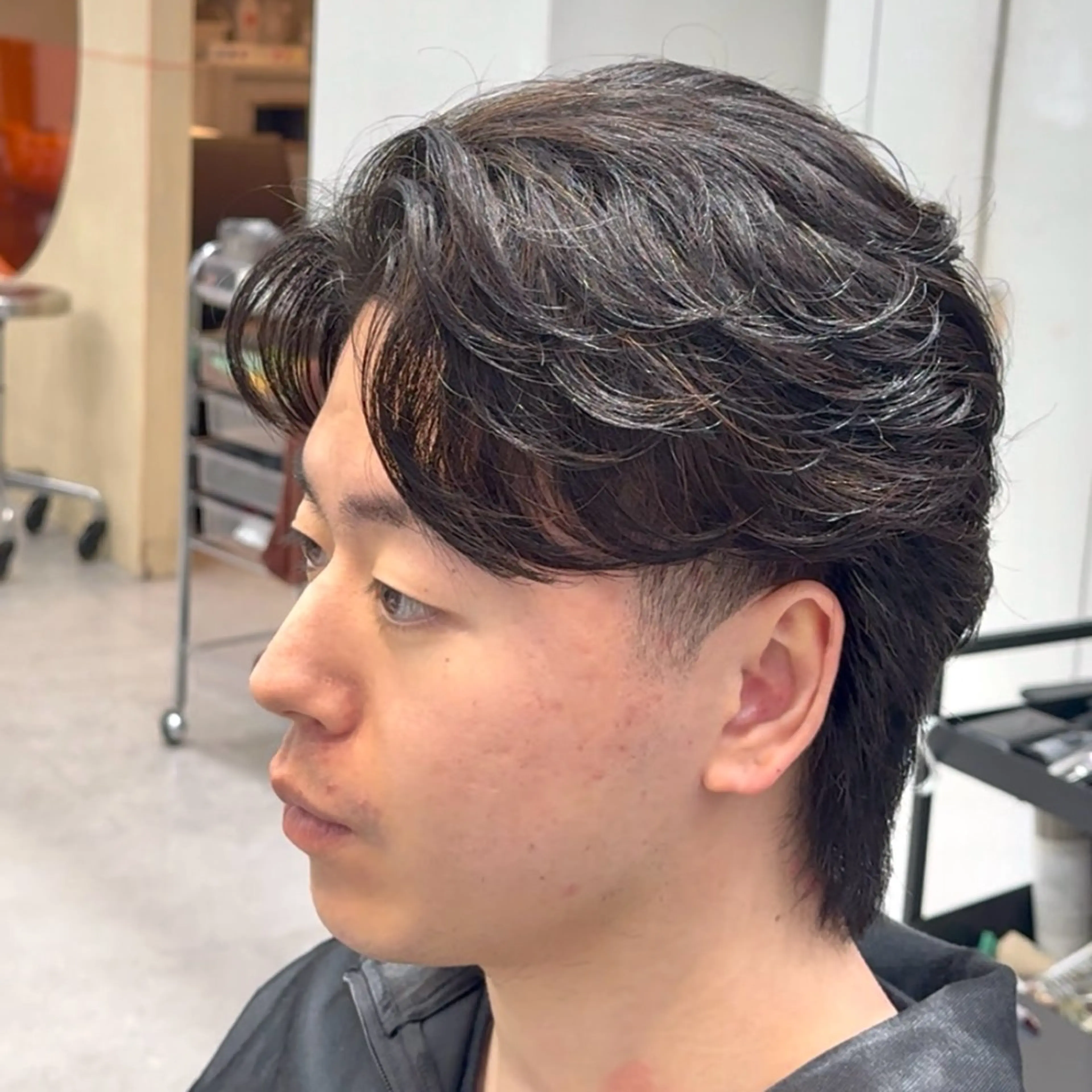 ショート パーマ メンズ フェザーパーマ メンズパーマ カット パーマ トリートメント fifth 一寸木 桂斗のヘアスタイル