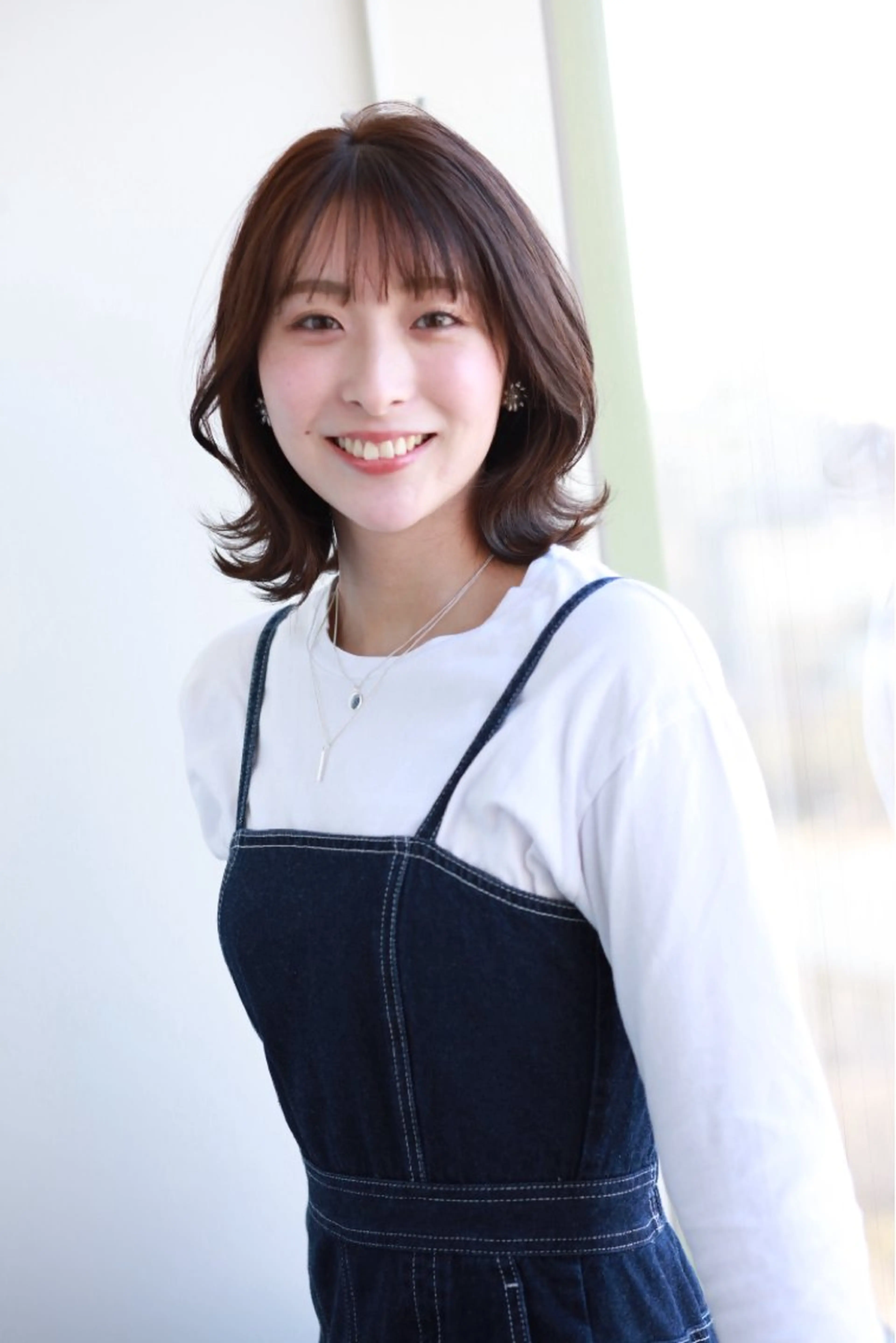 ミディアム カラー 外ハネヘア 千代延 涼平のヘアスタイル