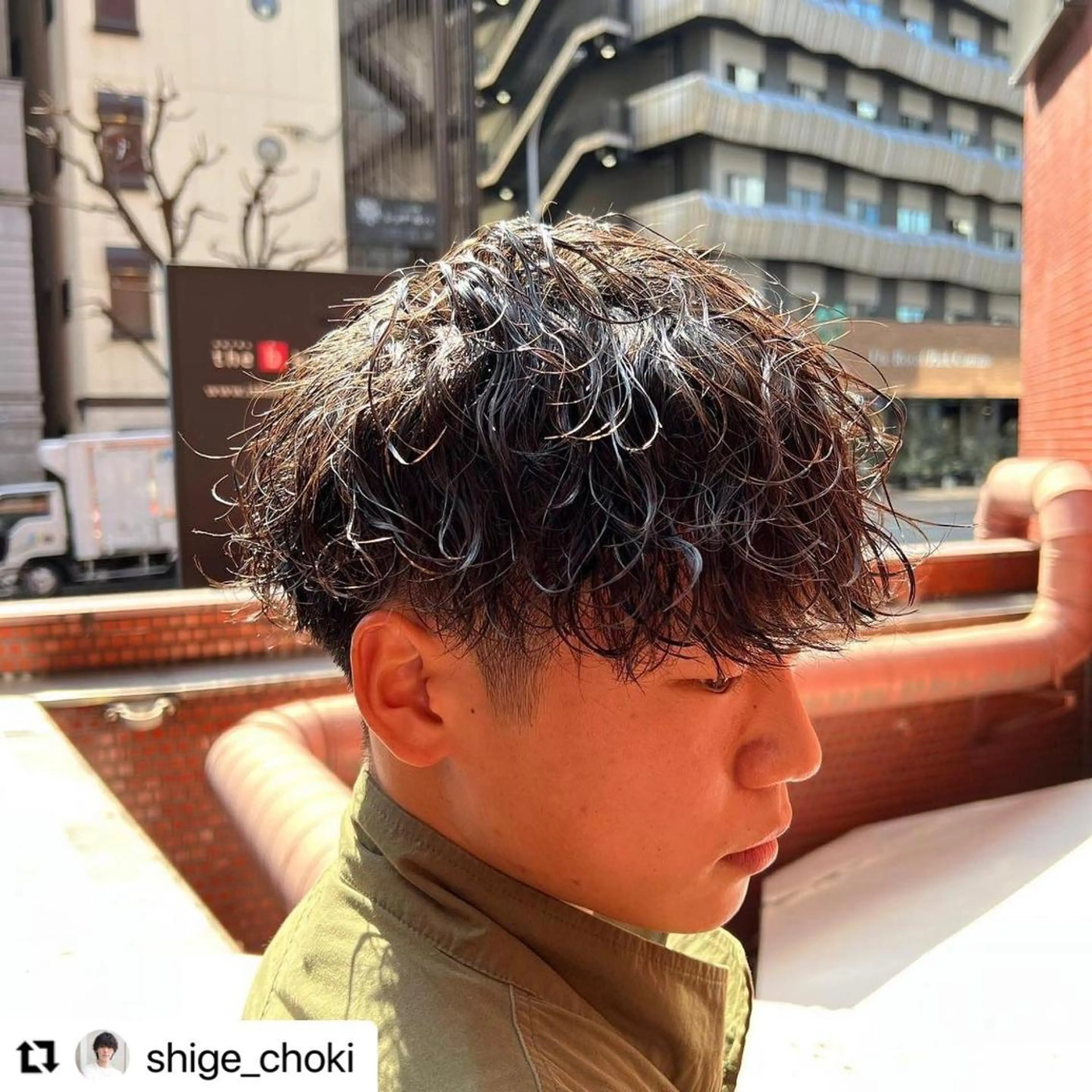 ショート カラー パーマ メンズ センターパート メンズ韓国風 マッシュ メンズパーマ メンズツイストパーマ 🩷Eny terrace🩷のヘアスタイル