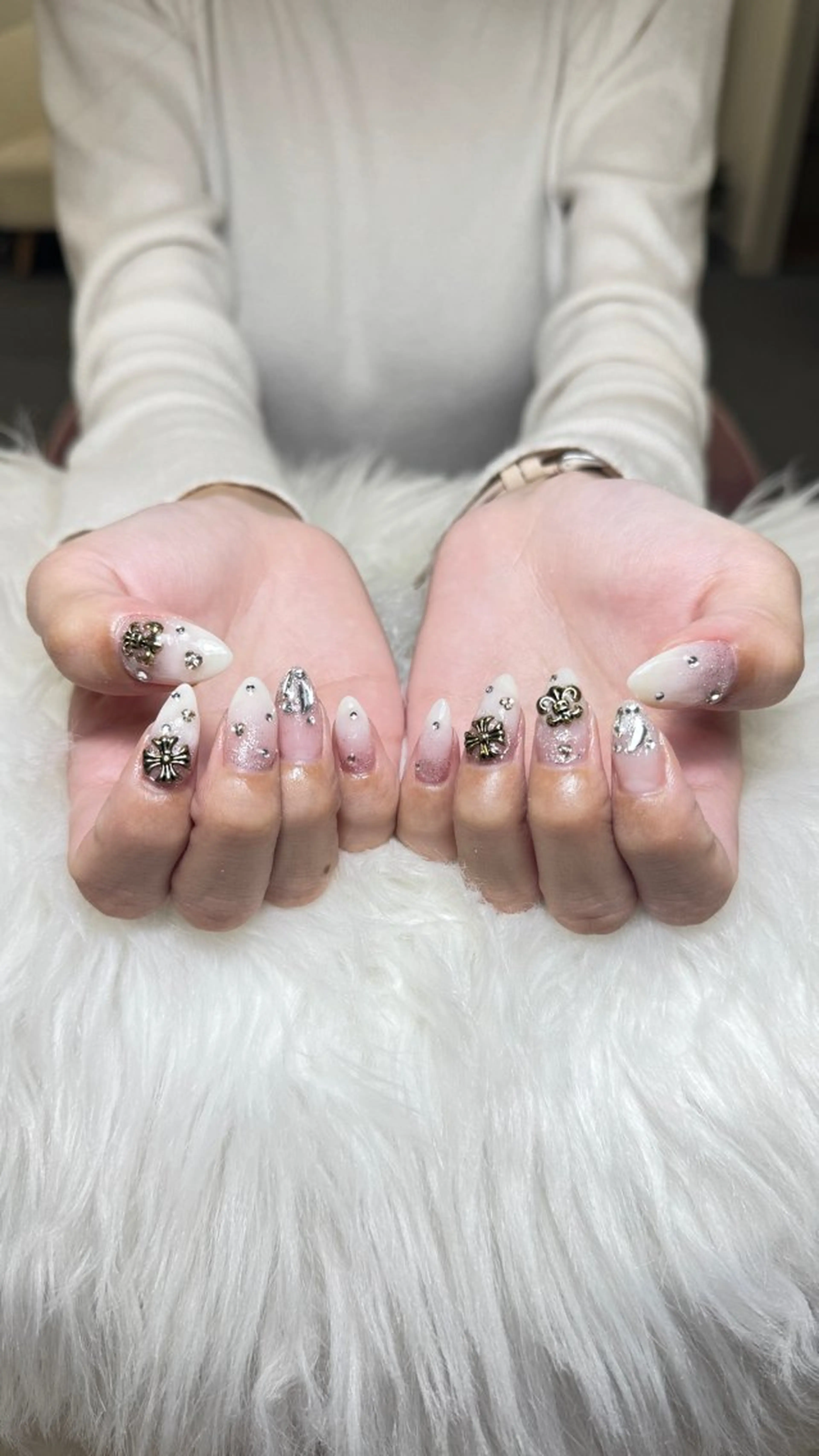 ネイル 韓国ネイル 持ち込み ニュアンスネイル ワンホンネイル ハンドネイル Mio Nailのネイルデザイン