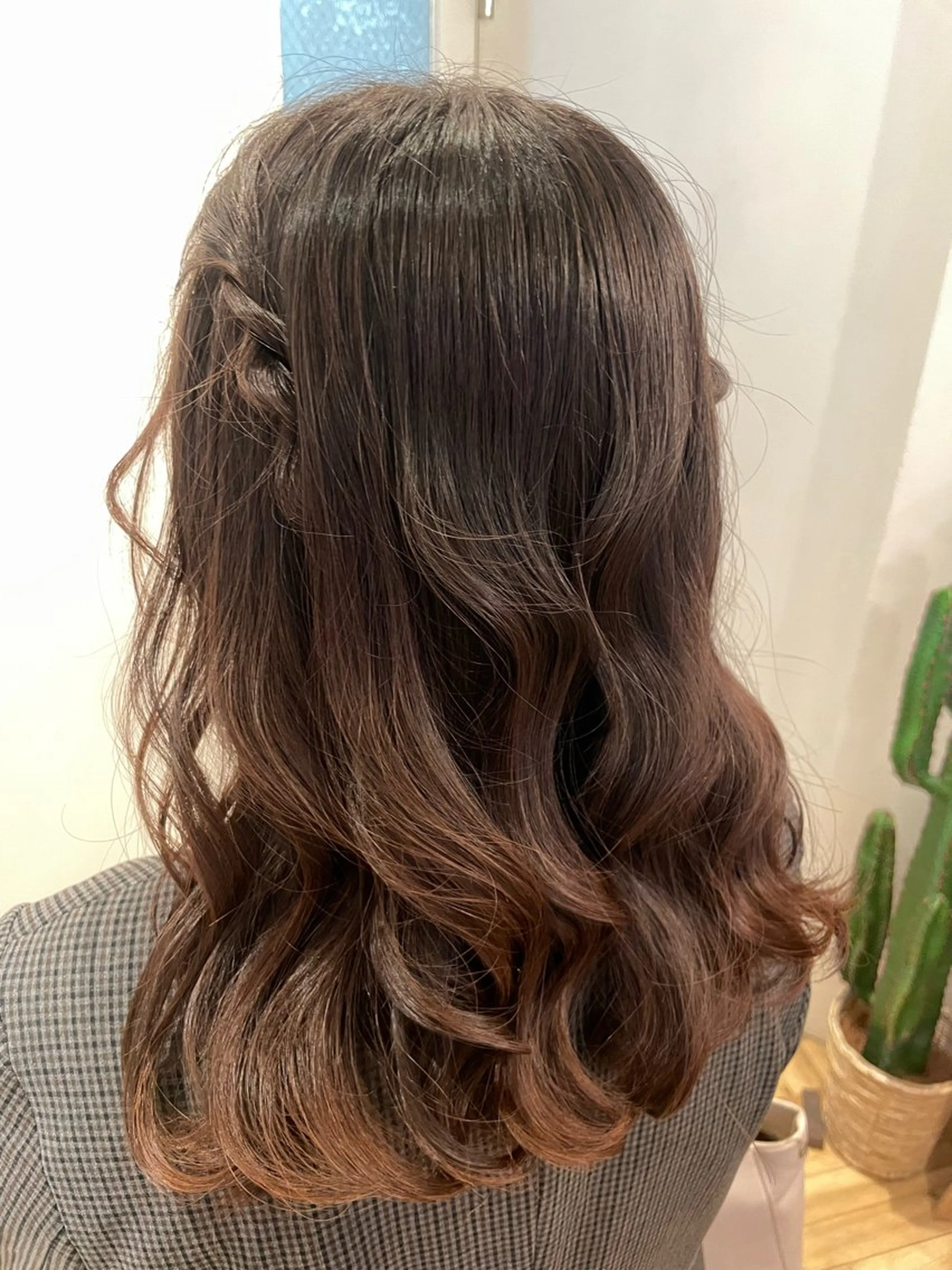 ミディアム PLATANUS AOIのヘアスタイル