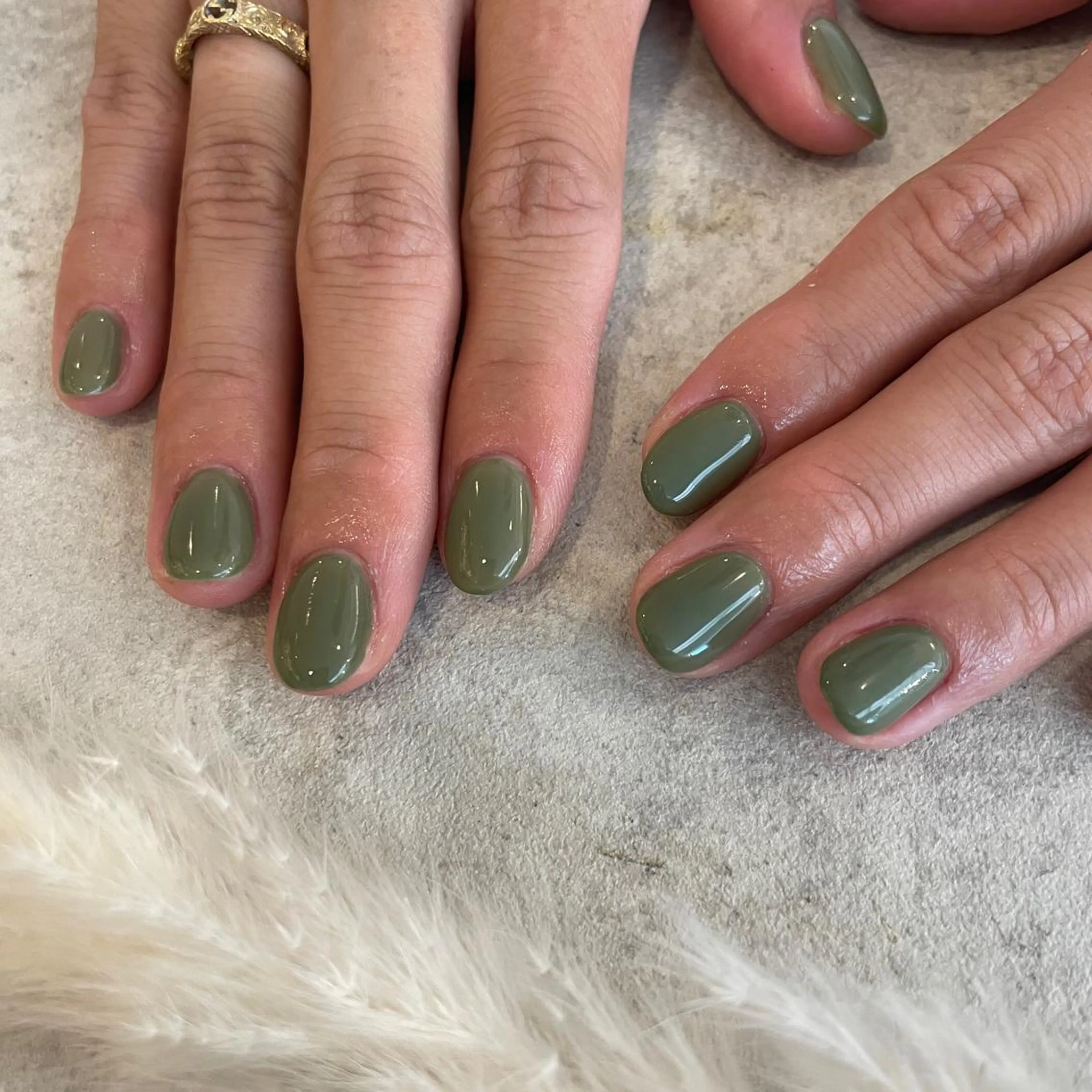 ネイル グリーン ワンカラーネイル mignon by CHERIM A.tのマツエク・マツパデザイン