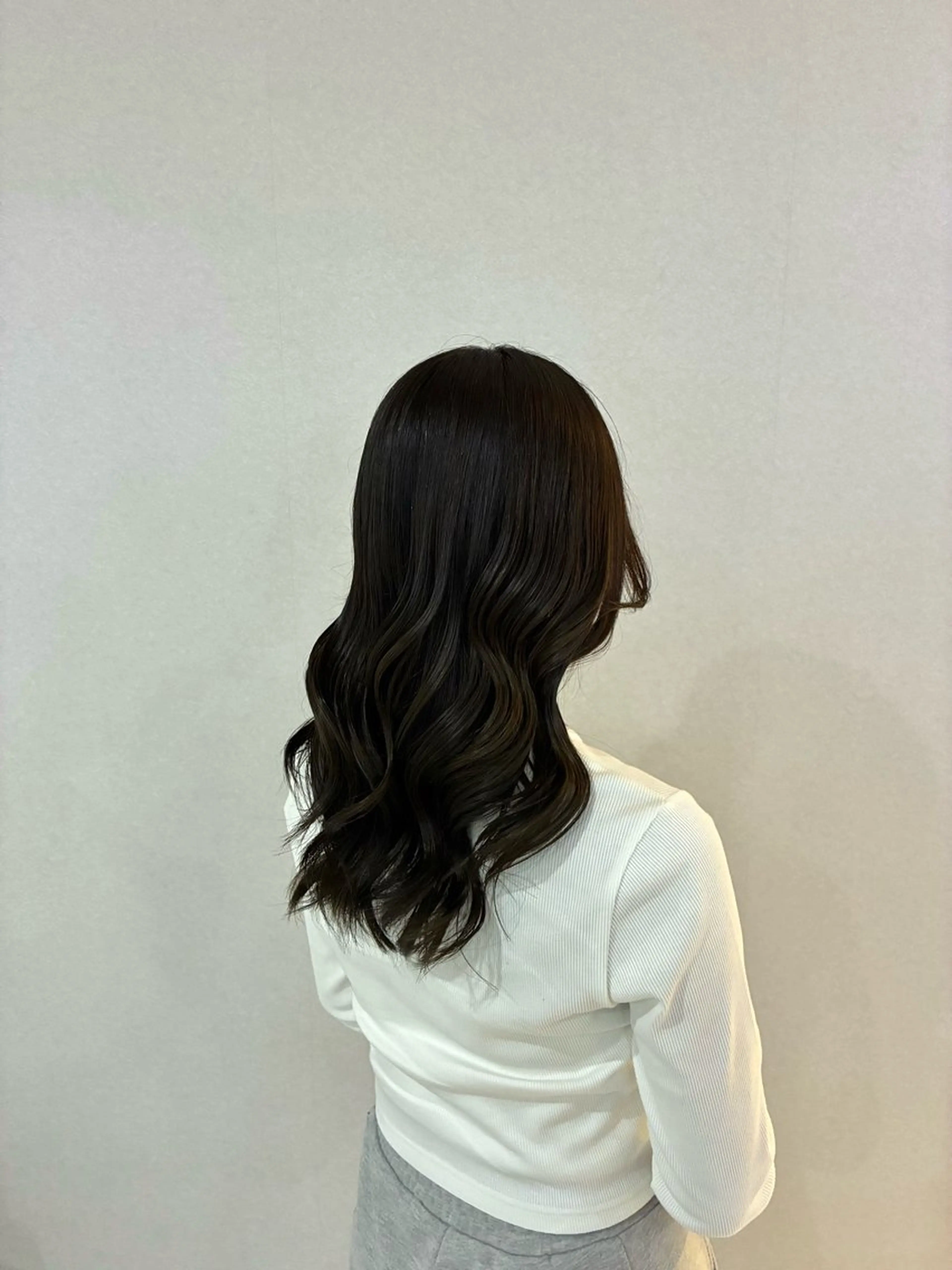 カラー 透明感カラー ハナダ メイのヘアスタイル