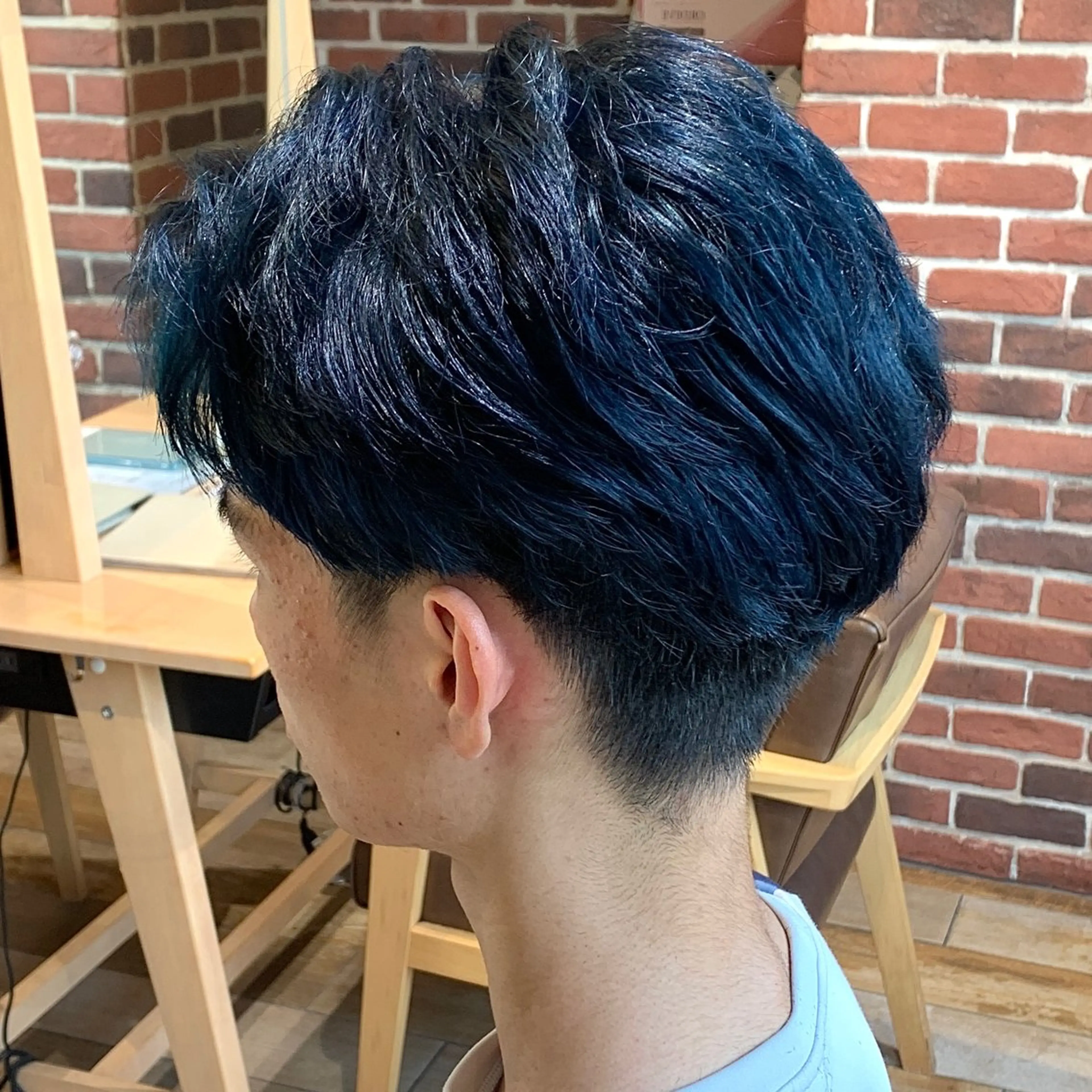 ショート カラー メンズ メンズブリーチ ブリーチ ネイビーカラー メンズパーマ&メンズ 縮毛矯正/平野/渋谷のヘアスタイル