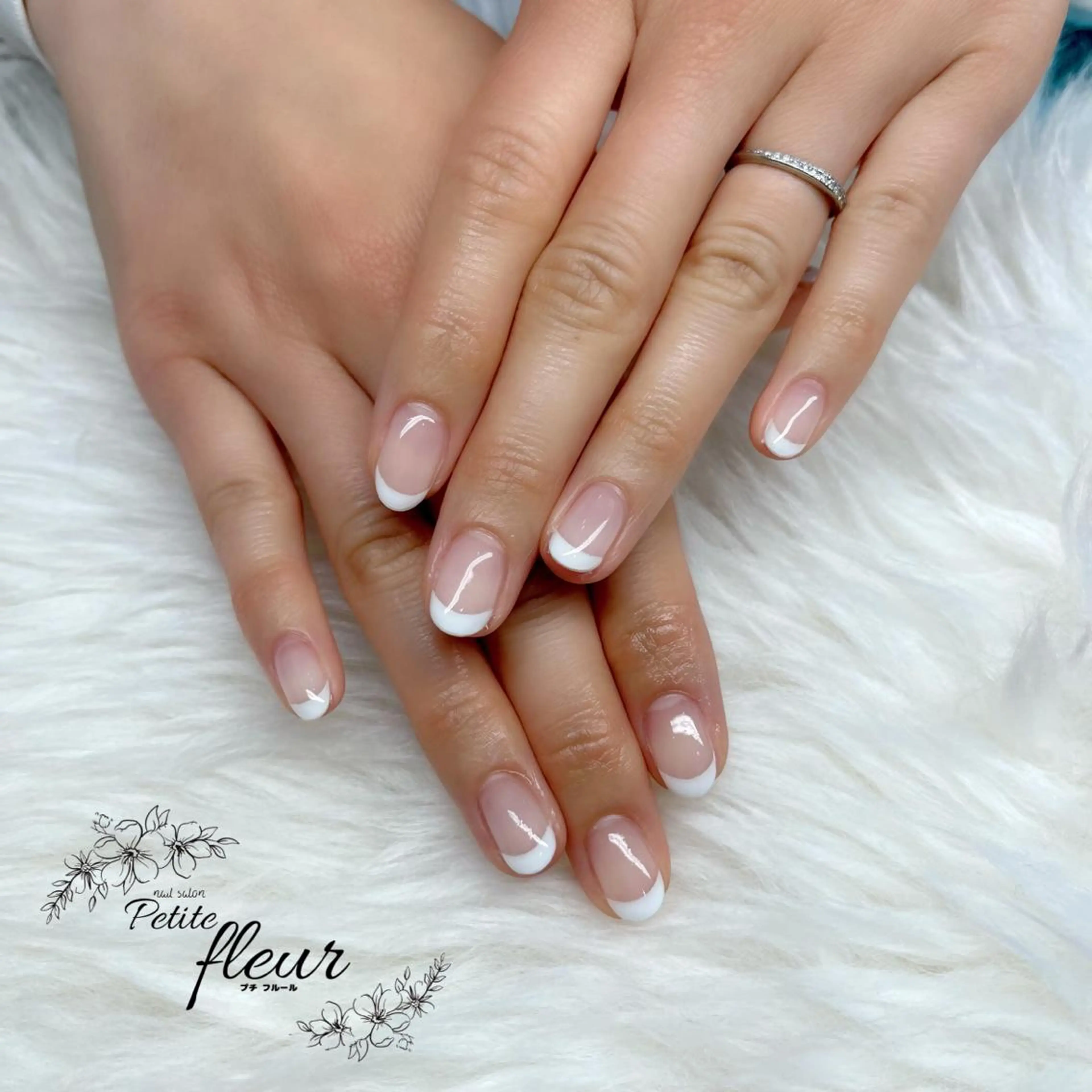 ネイル フレンチネイル シンプルネイル ❁⃘*。Petite fleur❁⃘*りさのネイルデザイン