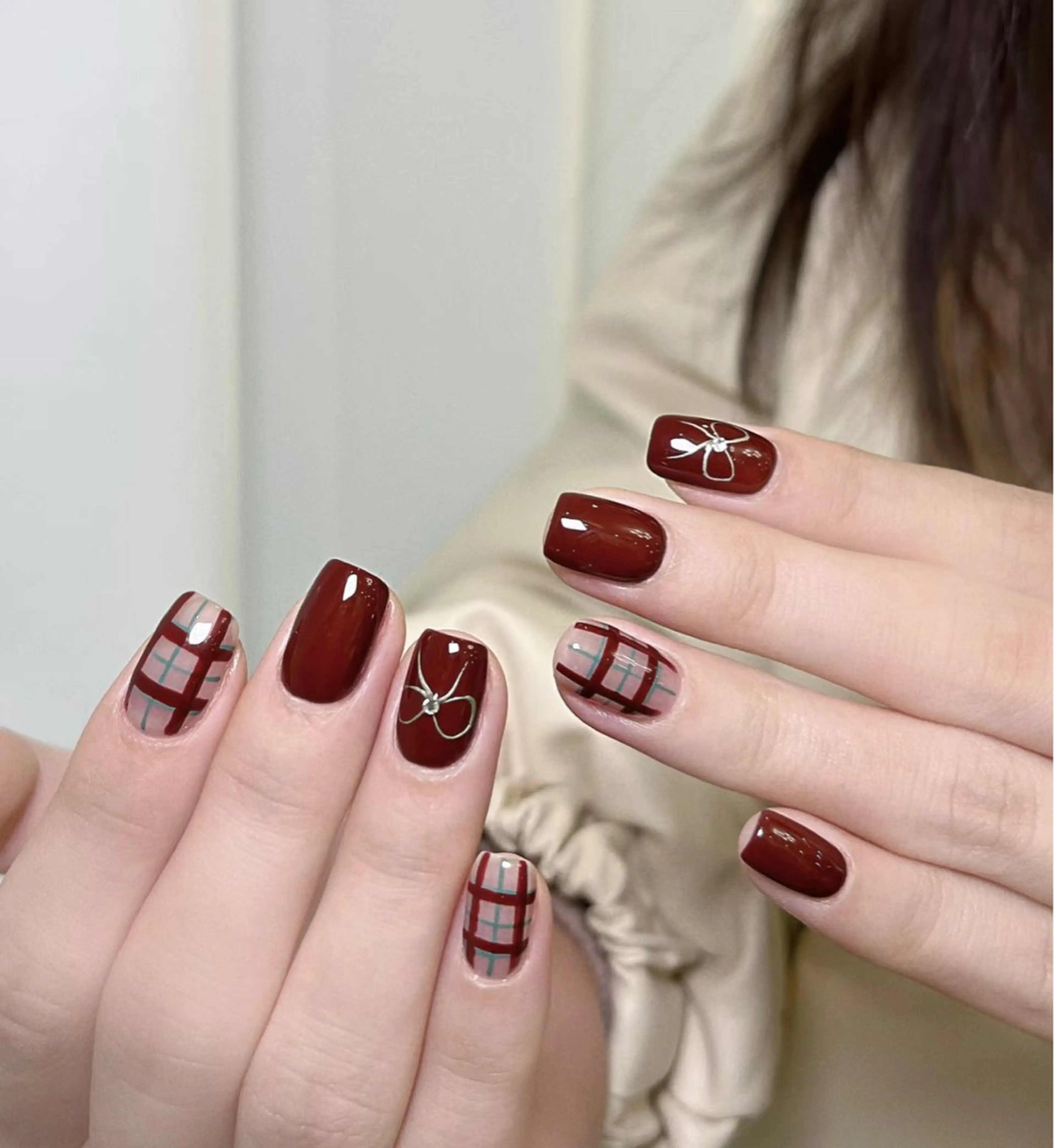 ネイル フレンチネイル グラデーション キラキラネイル 韓国ネイル マグネットネイル ハンドネイル 🎀🎀YooLi Nail Salonのネイルデザイン