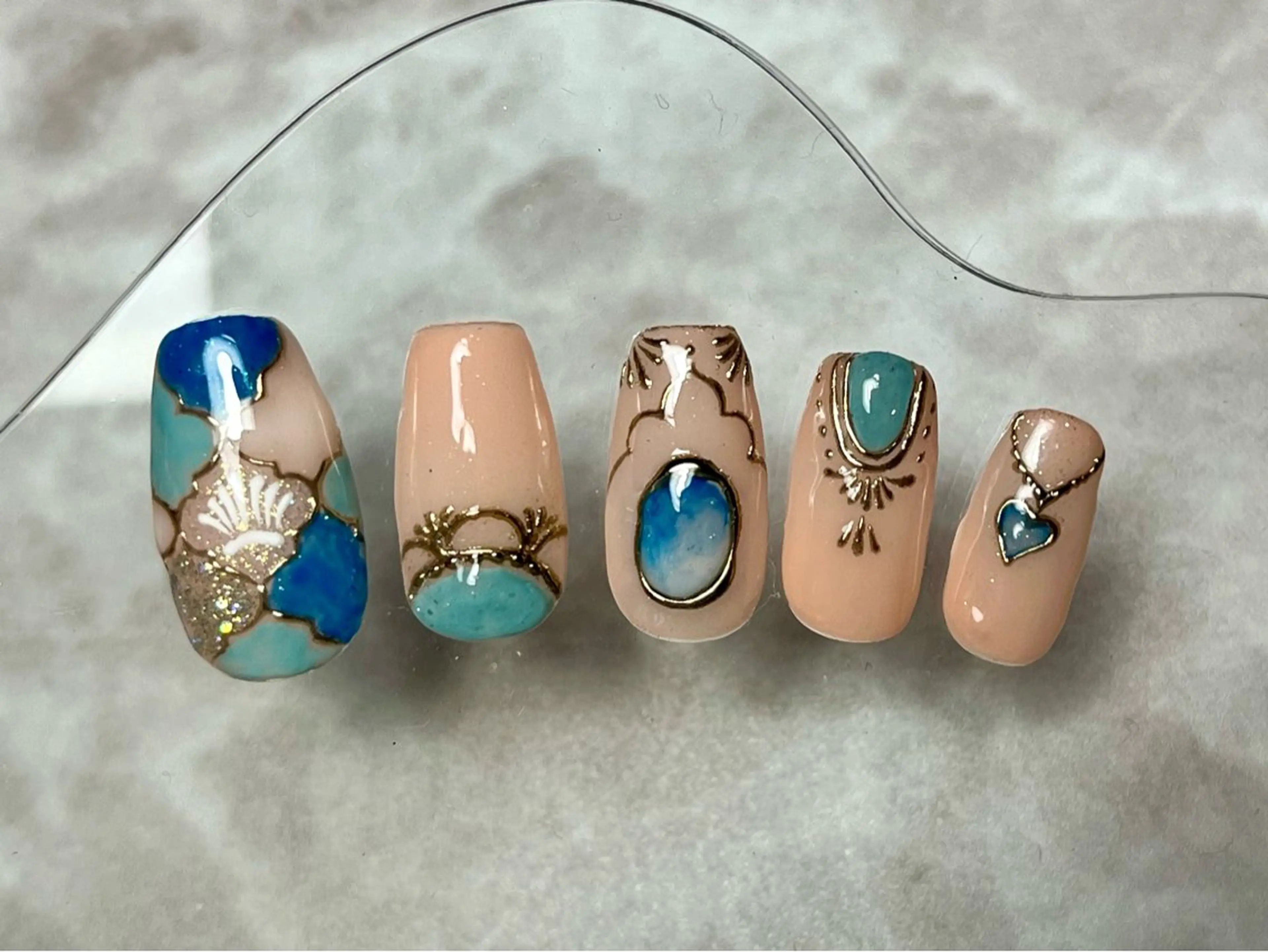 ネイル アートネイル ミラーネイル 夏ネイル ハンドネイル nail salon Reversiのネイルデザイン
