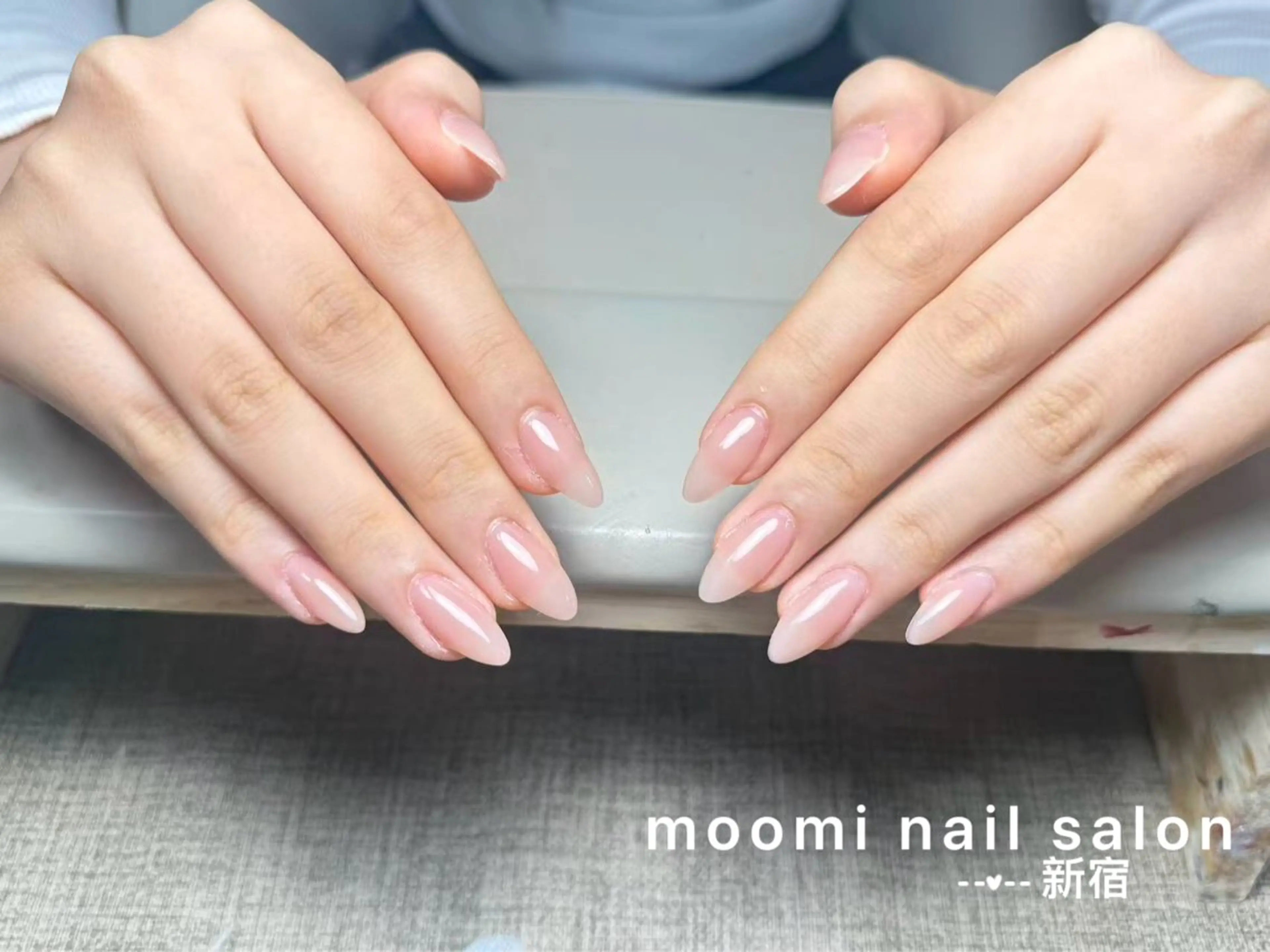 ネイル チークネイル フレンチネイル ジェルネイル グラデーション ハート ハンドネイル moomi nail スカルプ専門のネイルデザイン
