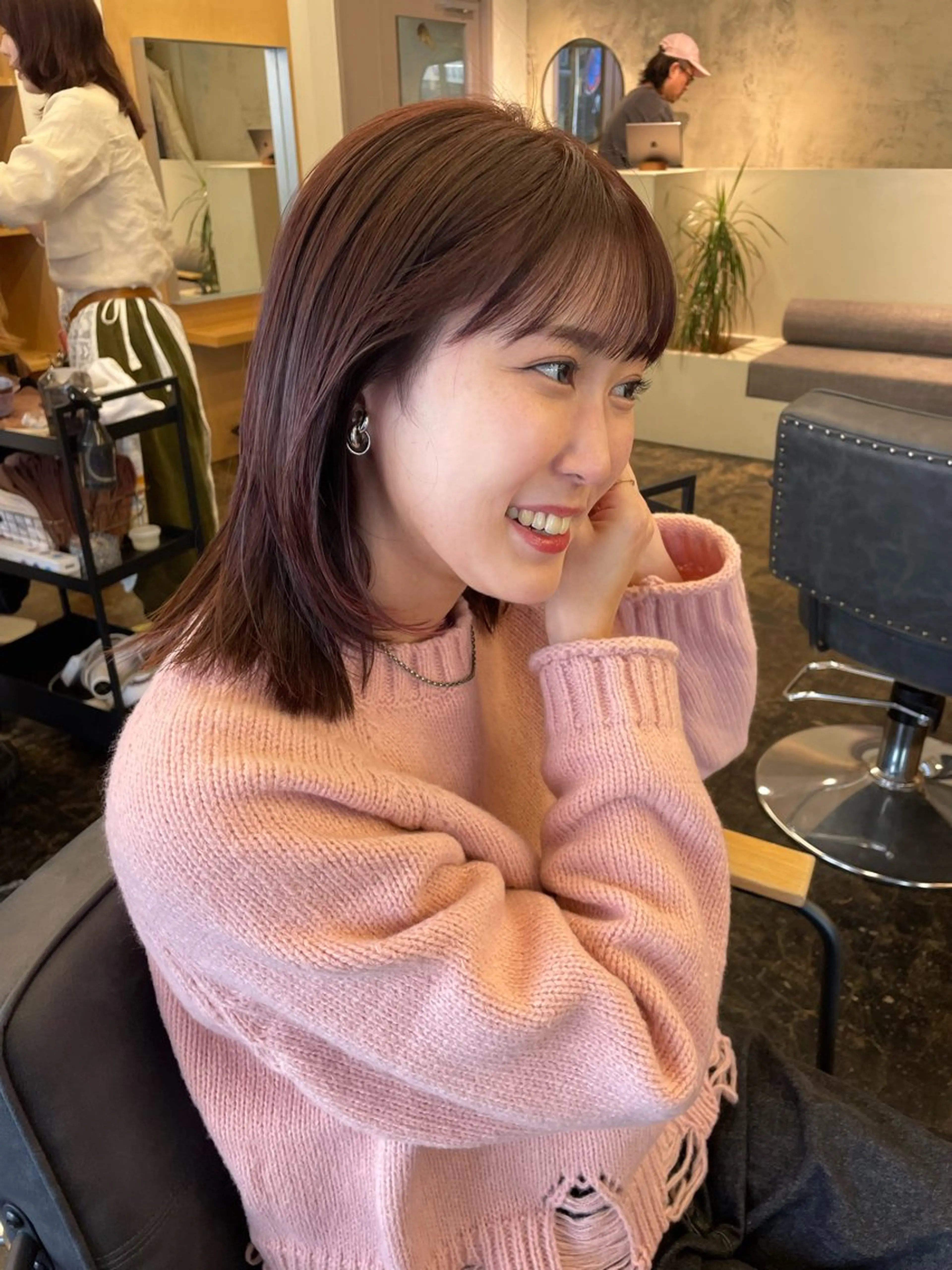 ミディアム カラー カット ヘアカラー トリートメント パーマ/レイヤー カットmito⭐︎のヘアスタイル