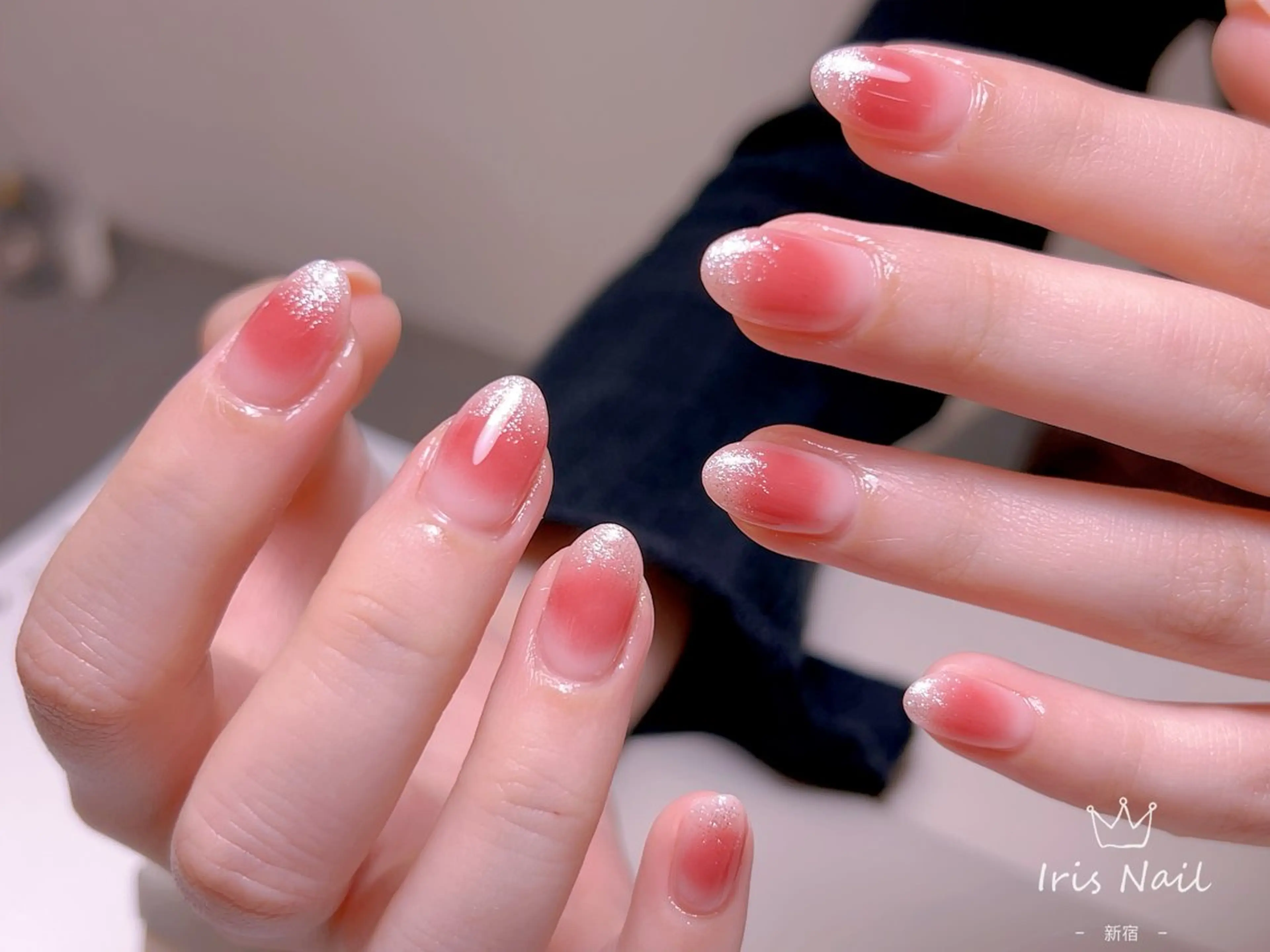 ネイル フレンチネイル ジェルネイル グラデーション 韓国ネイル マグネットネイル ハンドネイル 【長さ出し】 IRIS NAILのネイルデザイン